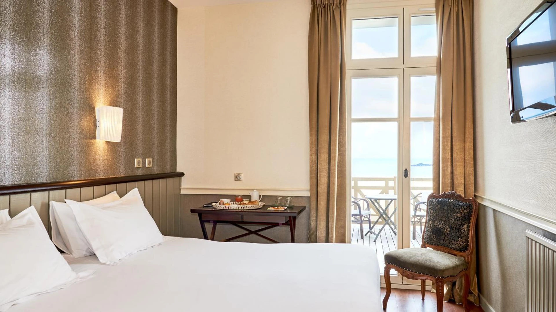 Chambre disponible pour un séminaire d'entreprise à Hôtel Le Beaufort - Saint-Malo