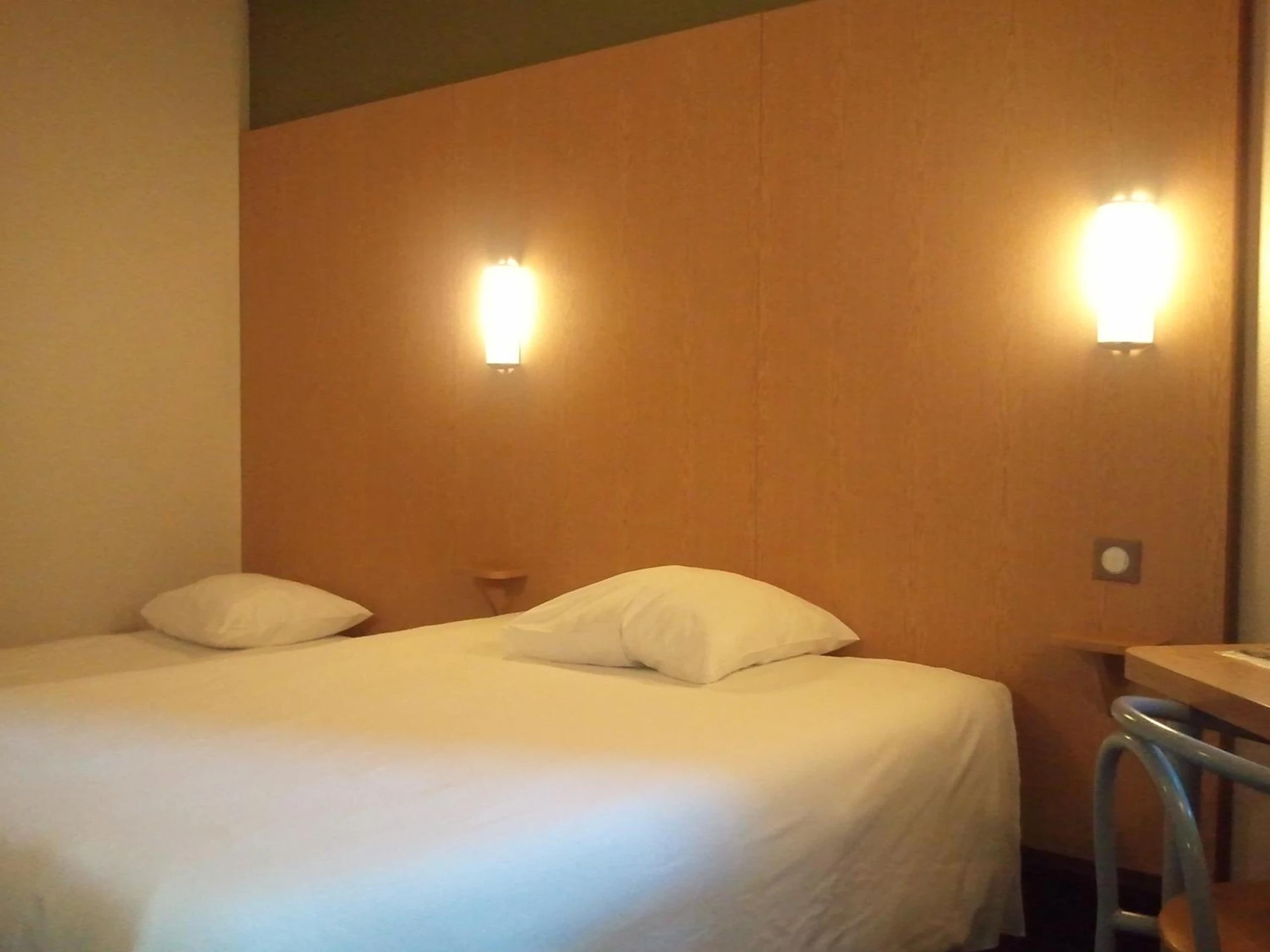 Chambre disponible pour un séminaire d'entreprise à Hotel Bel Alp Manosque - Manosque