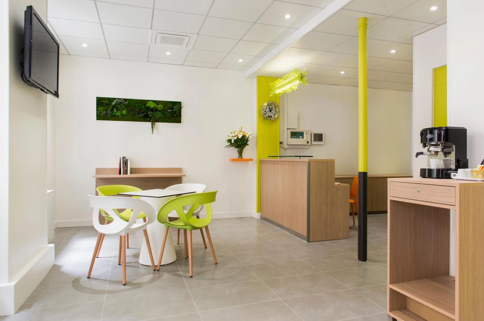 Organiser un séminaire d'entreprise : Hotel Bel Oranger Gare de Lyon à montmorillon