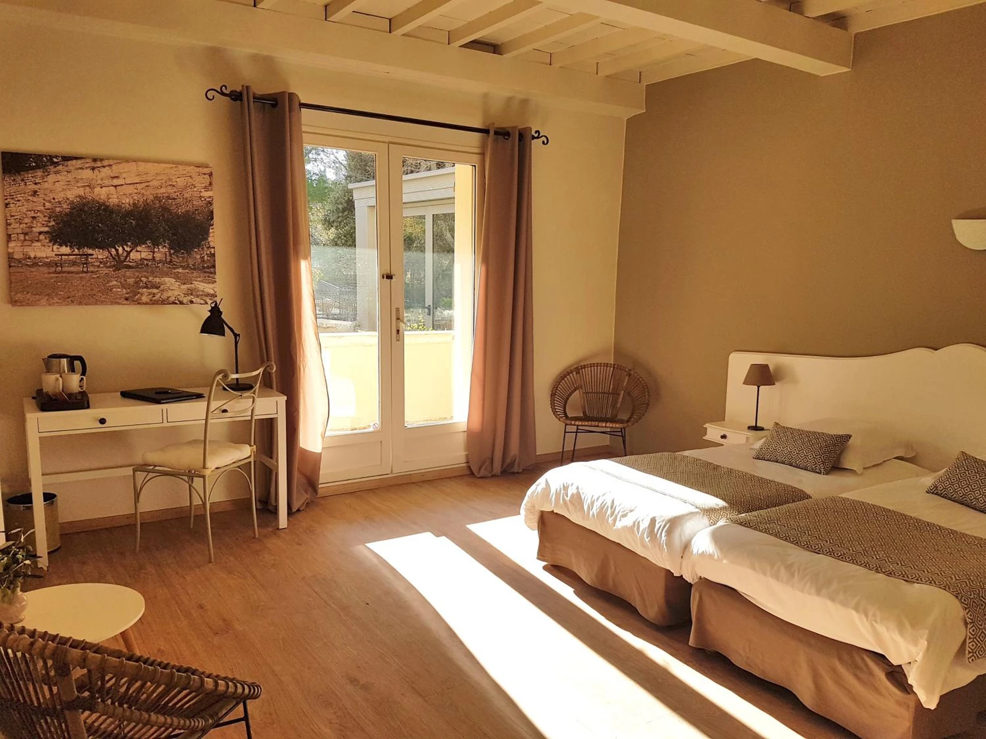 Chambre disponible pour un séminaire d'entreprise à Hôtel Belesso - Fontvieille