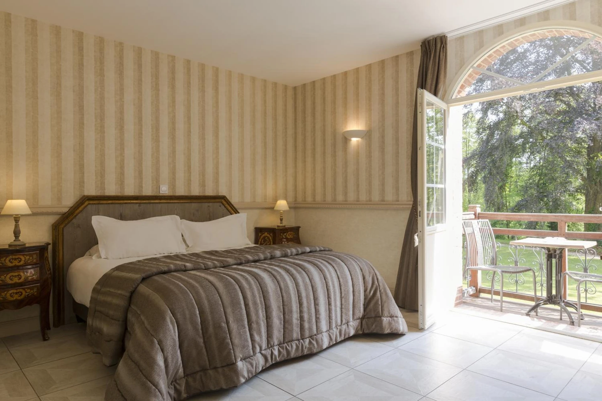 Chambre disponible pour un séminaire d'entreprise à Belle Isle Sur Risle - Chateau Hotel & Spa - Le Tronchet