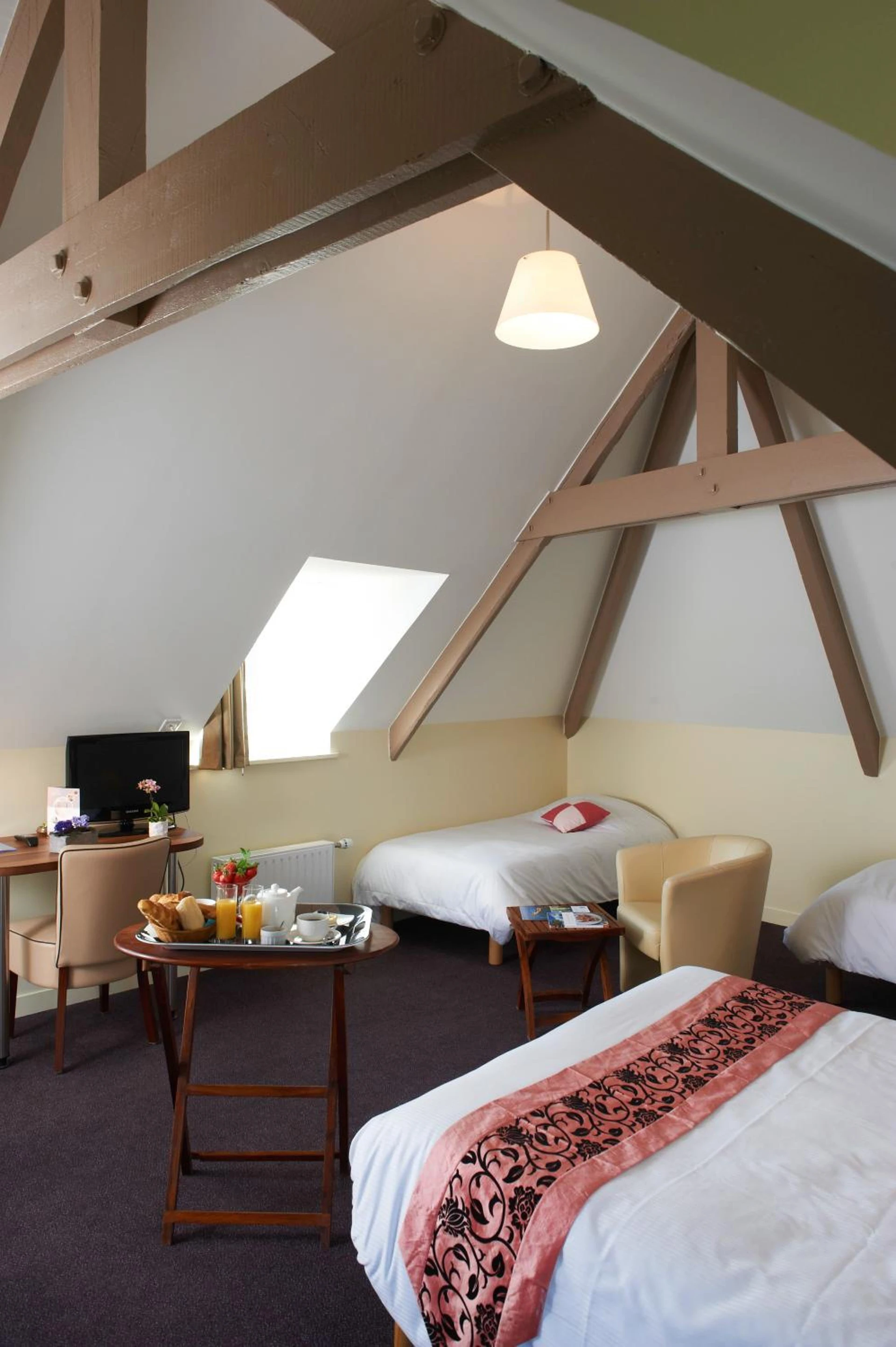 Lieu convivial pour un séminaire d'entreprise à Logis Hotel Belle-Vue - Paris - En savoir plus 