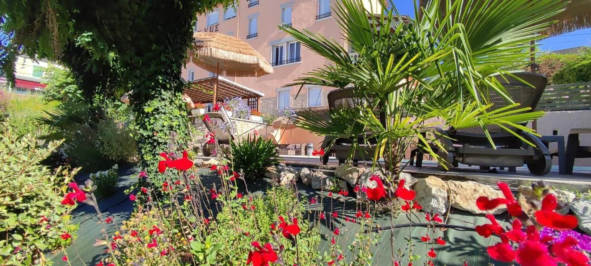 Chambre à Hotel Belle Vue - Organiser un séminaire d'entreprise à Souillac