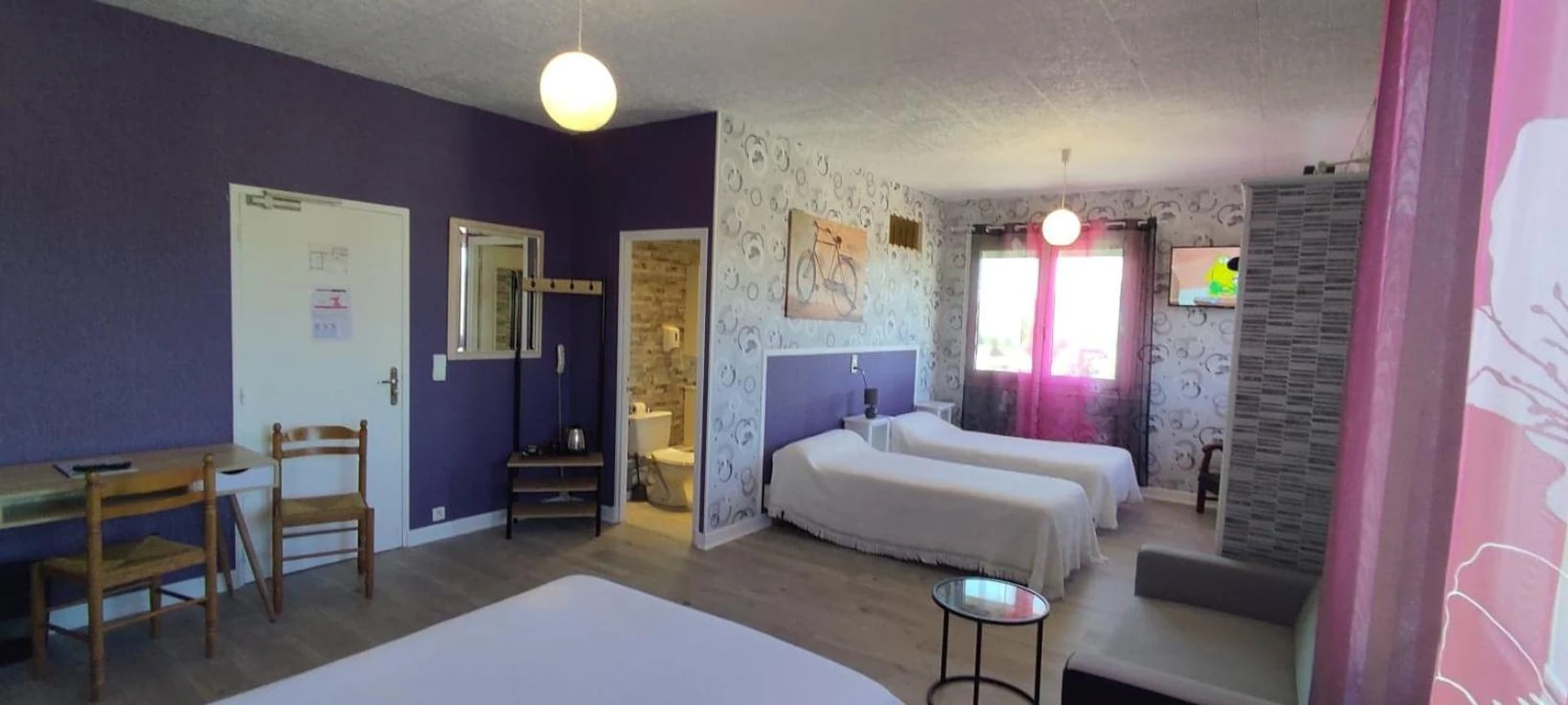 Chambre disponible pour un séminaire d'entreprise à Hotel Belle Vue - Souillac