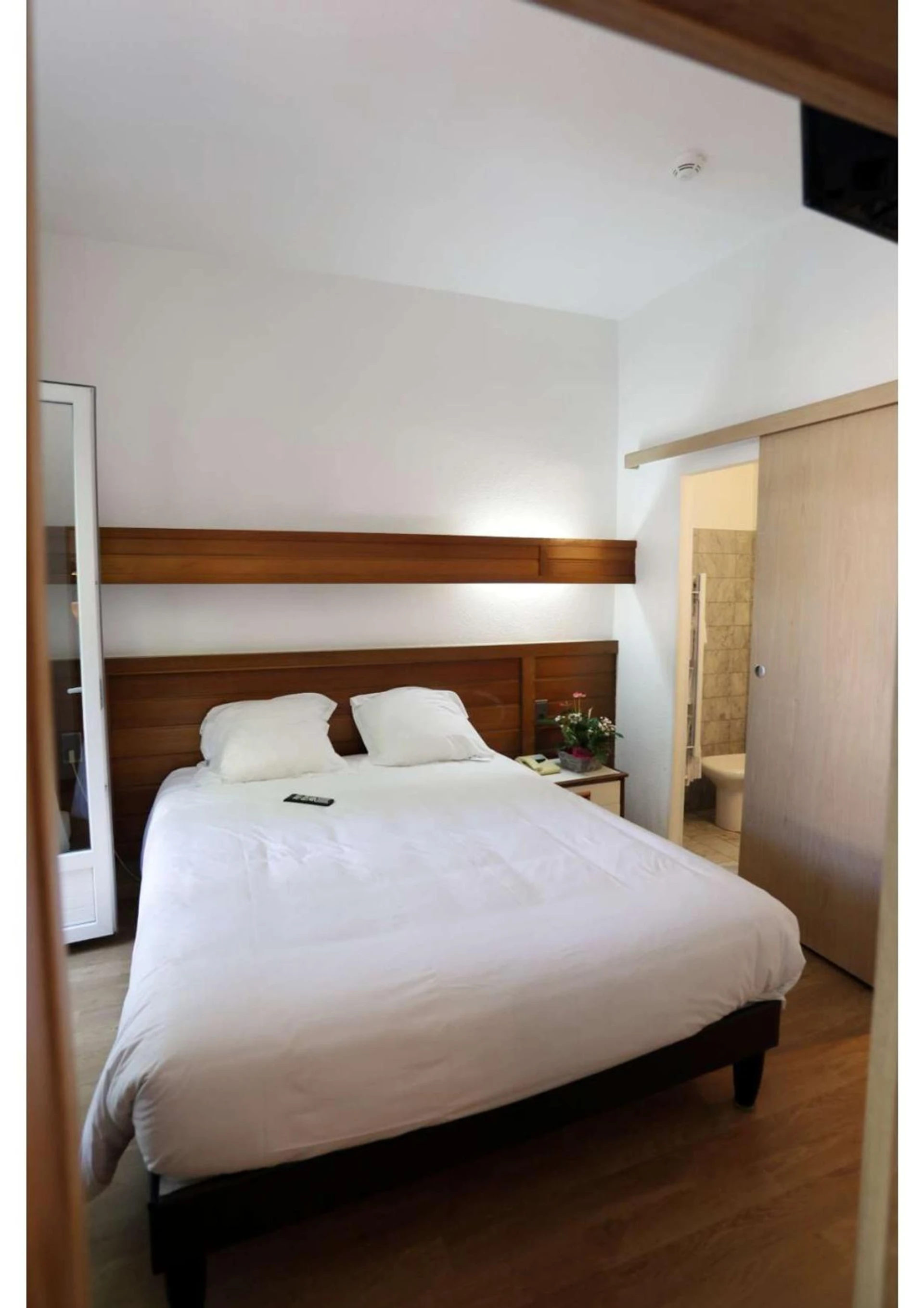 Chambre disponible pour un séminaire d'entreprise à Hôtel Belleville - Lamalou-les-Bains