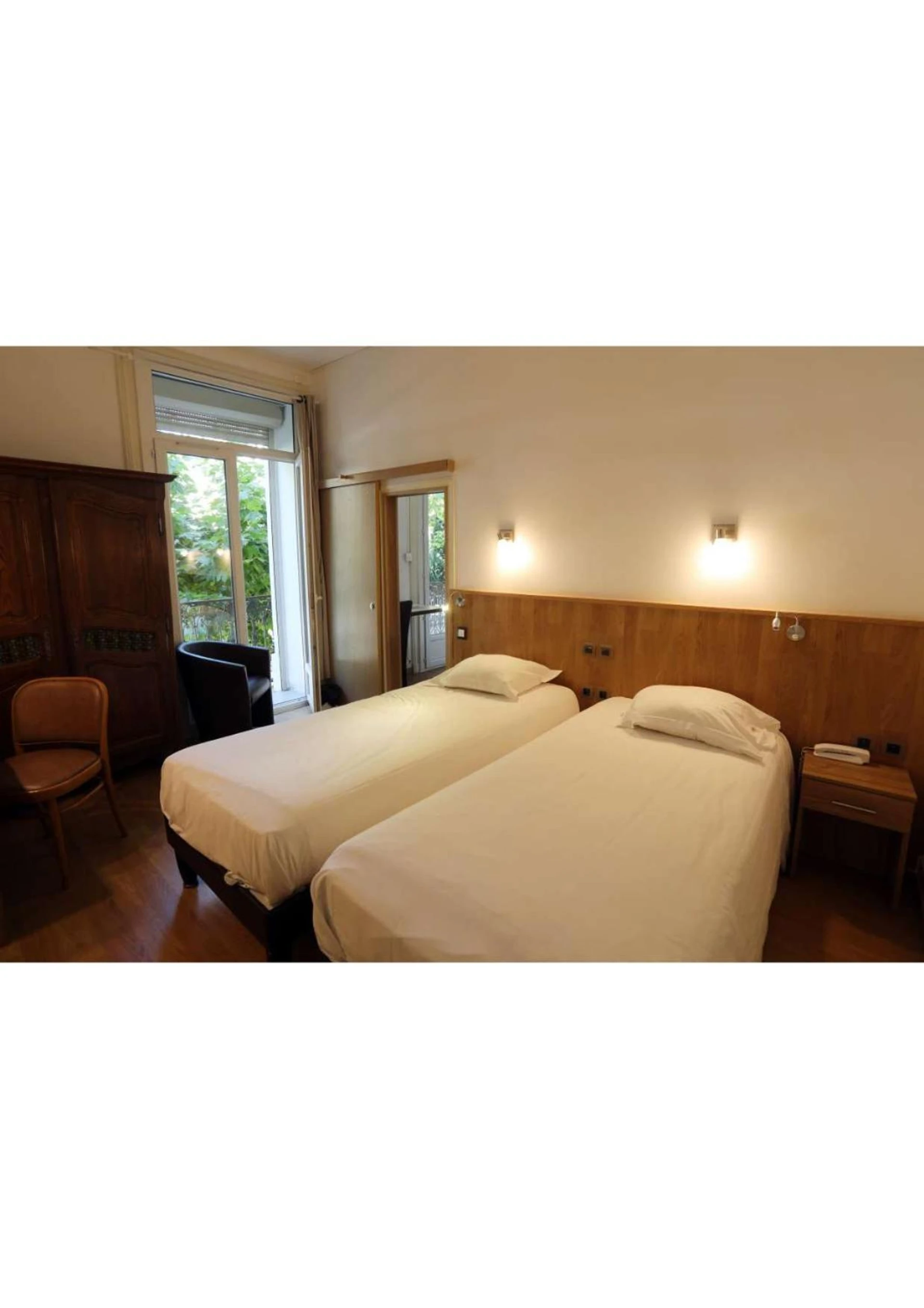 Magnifique chambre pour un séminaire d'entreprise à Hôtel Belleville - Lamalou-les-Bains