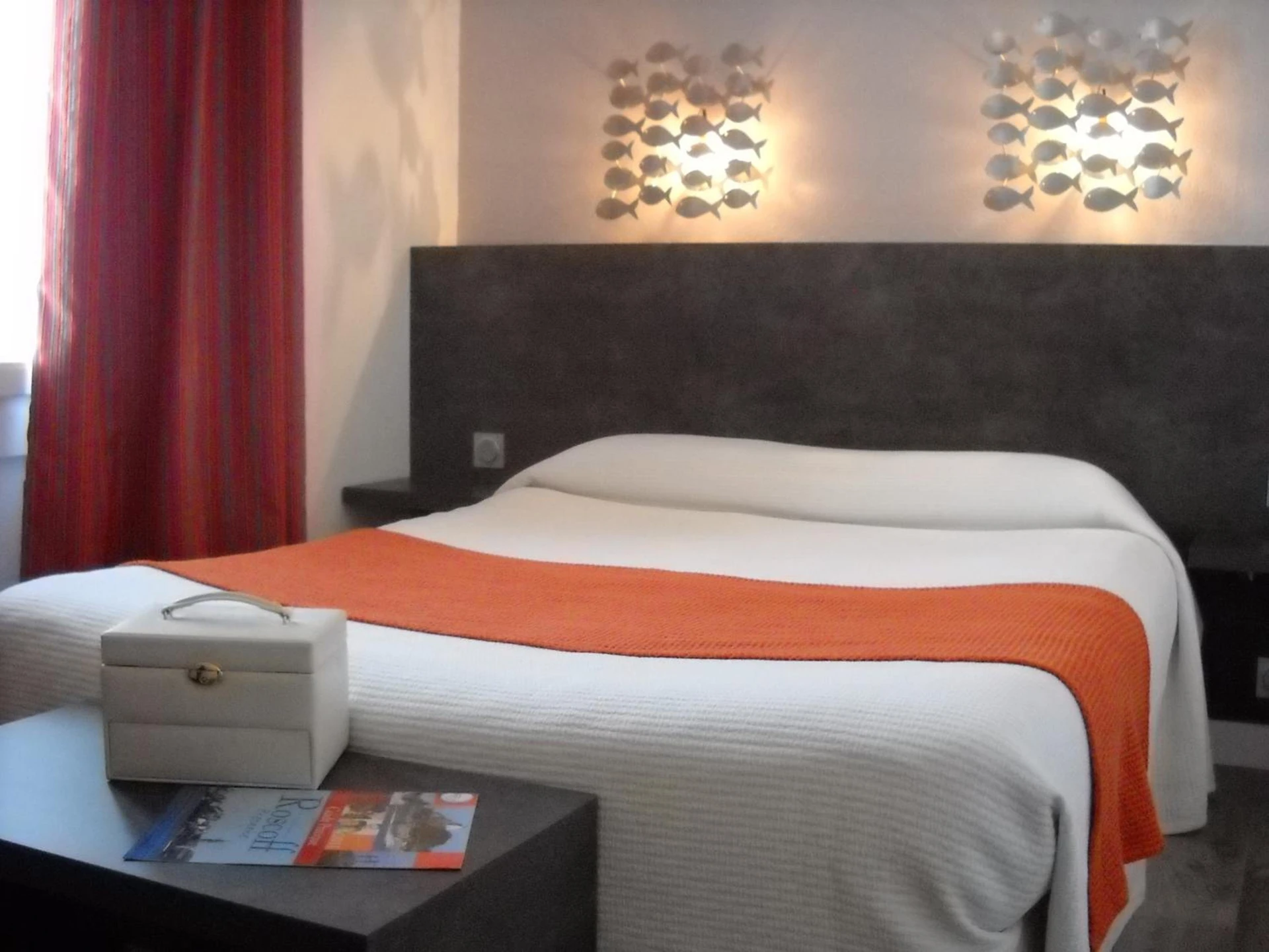 Chambre disponible pour un séminaire d'entreprise à Logis Hotel Bellevue - Roscoff