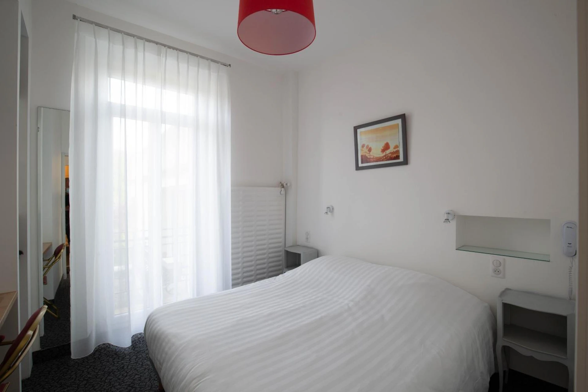 Chambre disponible pour un séminaire d'entreprise à Hotel Bellevue - Chambon-sur-Lac