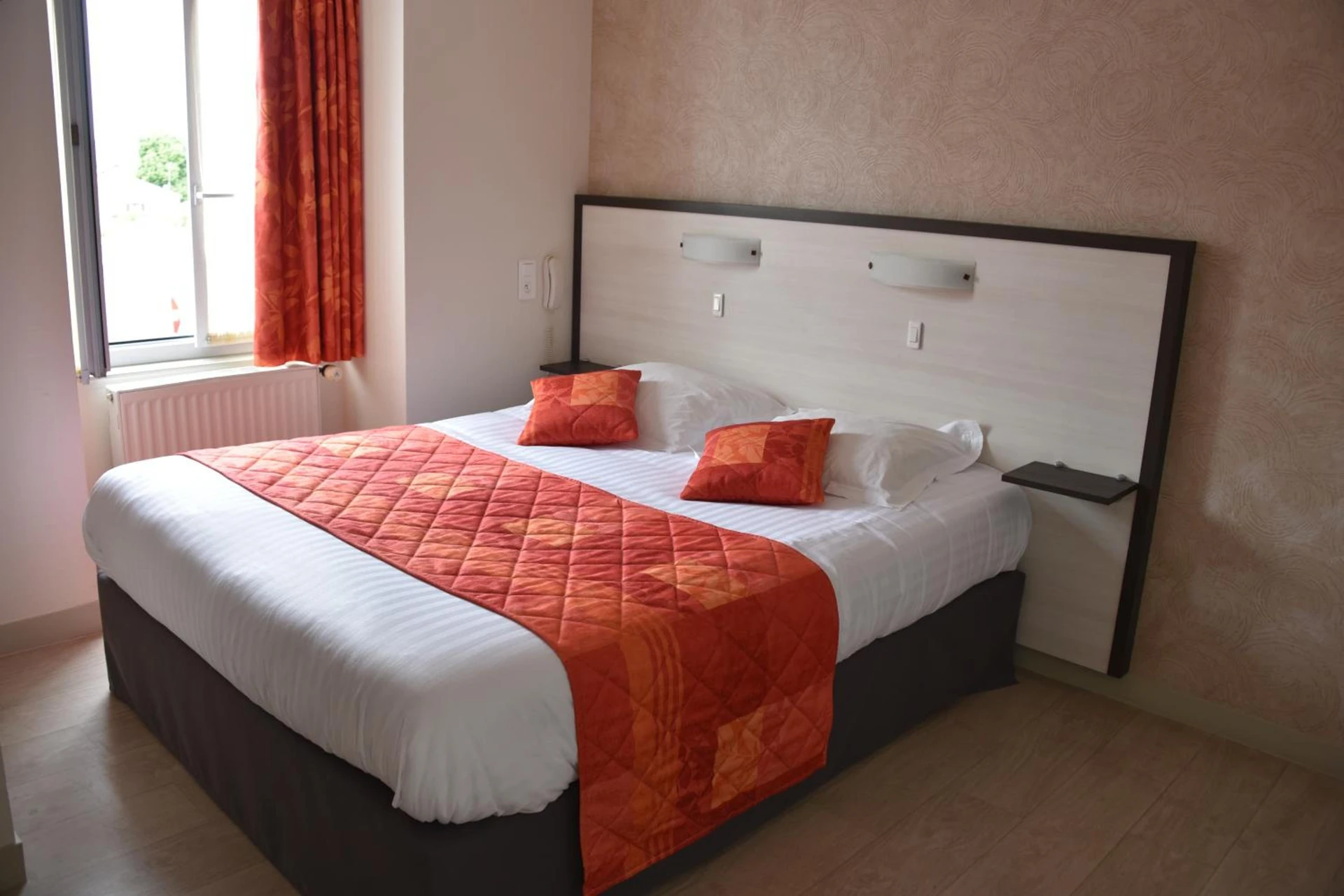 Organiser un séminaire d'entreprise : Logis Hôtel Bellevue à bessines-sur-gartempe