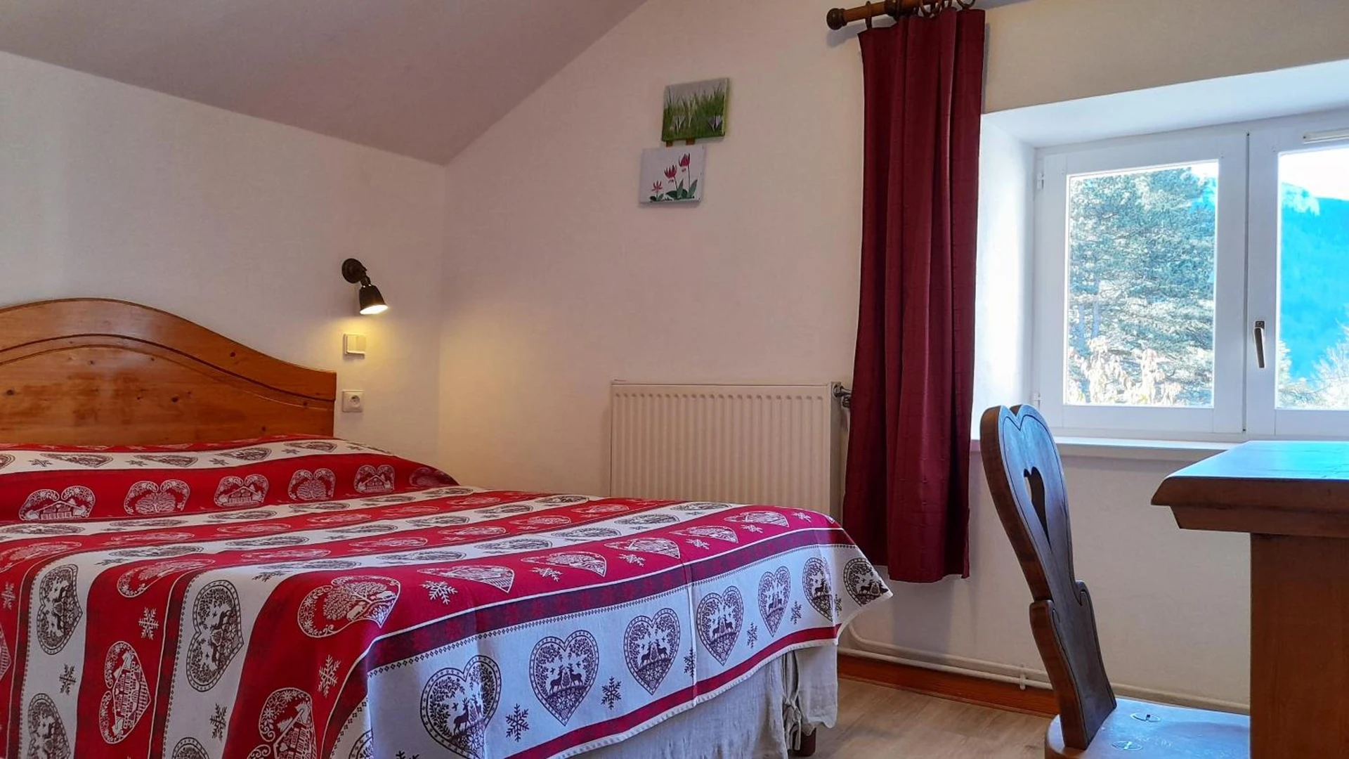 Chambre disponible pour un séminaire d'entreprise à Hôtel Bellier - La Chapelle-en-Vercors