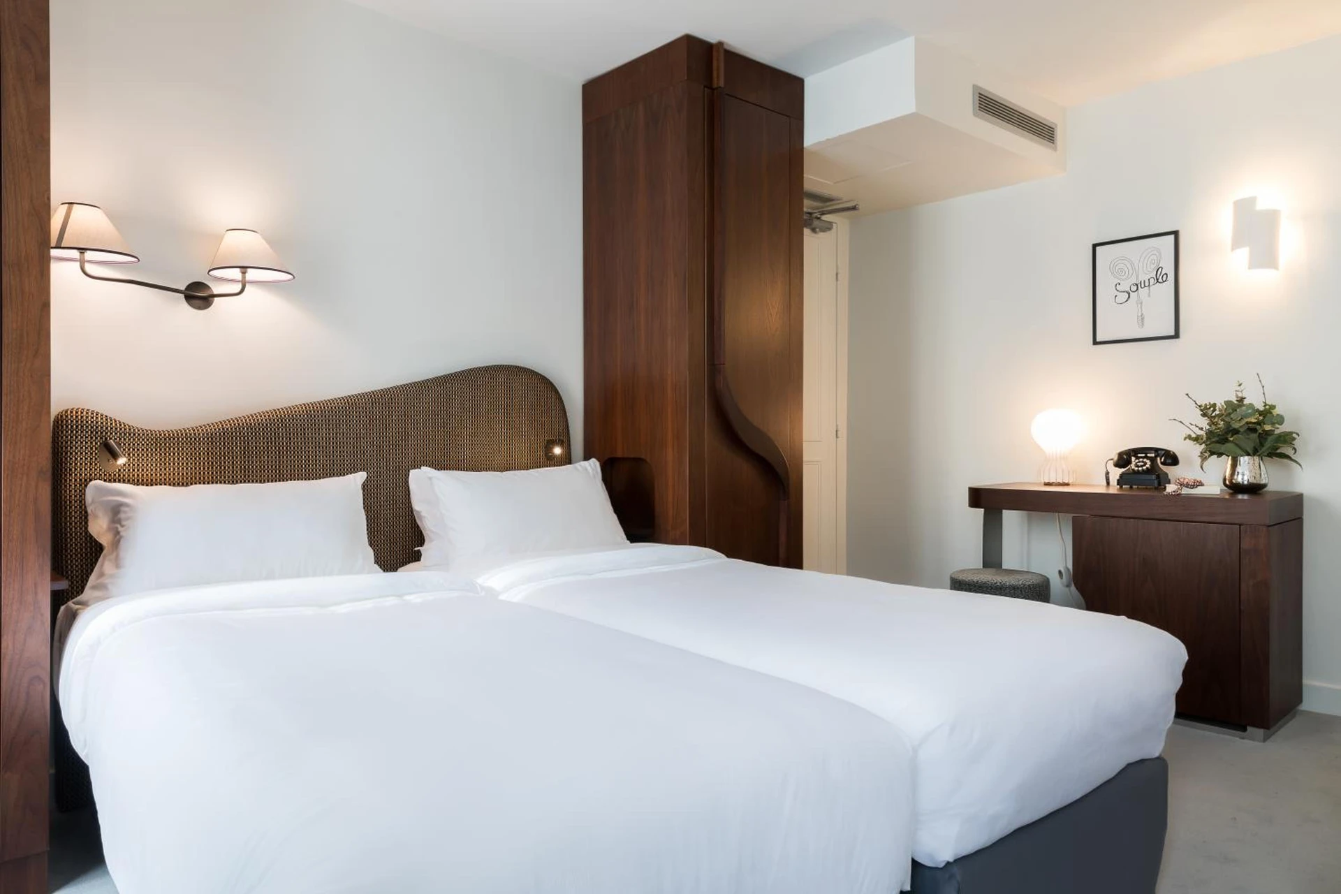 Magnifique chambre pour un séminaire d'entreprise à Hôtel Belloy Saint Germain - Paris