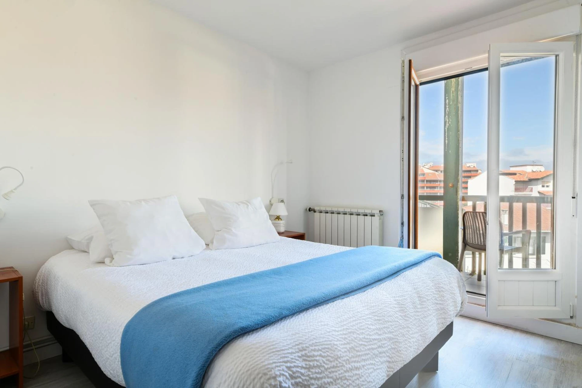 Chambre disponible pour un séminaire d'entreprise à Logis Hotel & Restaurant Bergeret Sport - Hendaye