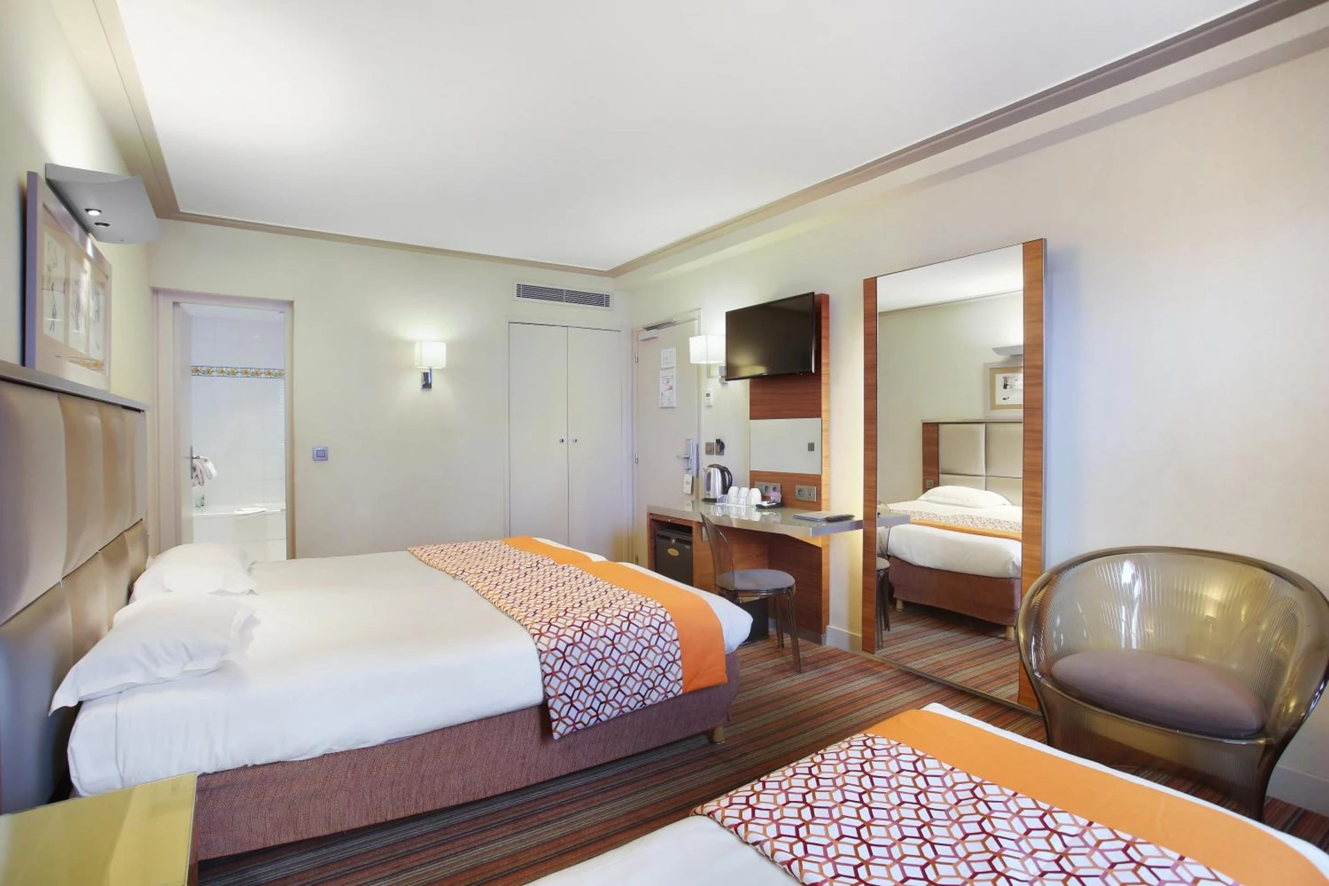 Chambre disponible pour un séminaire d'entreprise à Hotel Berne Opera - Paris