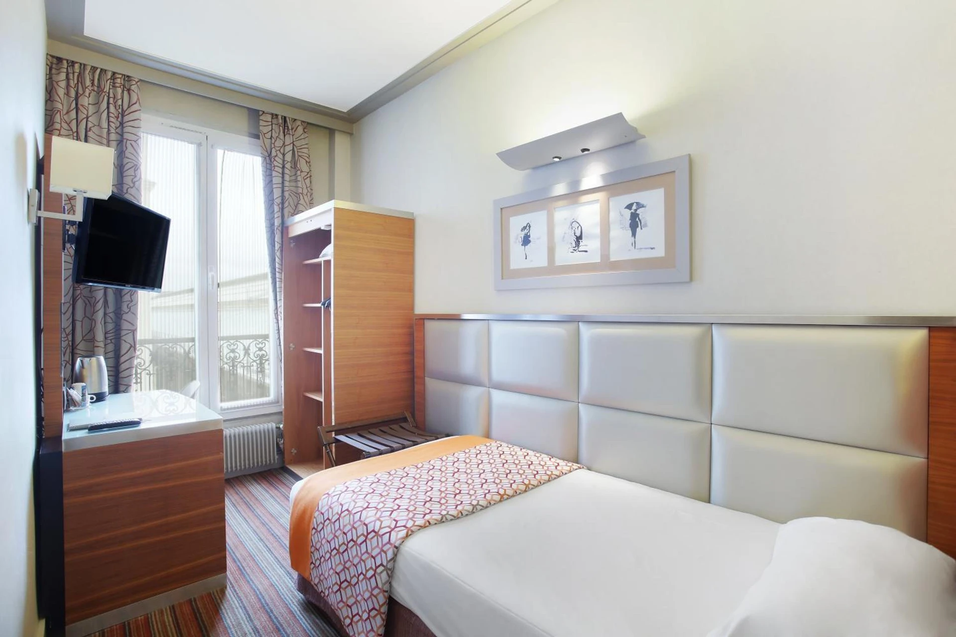 Chambre disponible pour un séminaire d'entreprise à Hotel Berne Opera - Paris