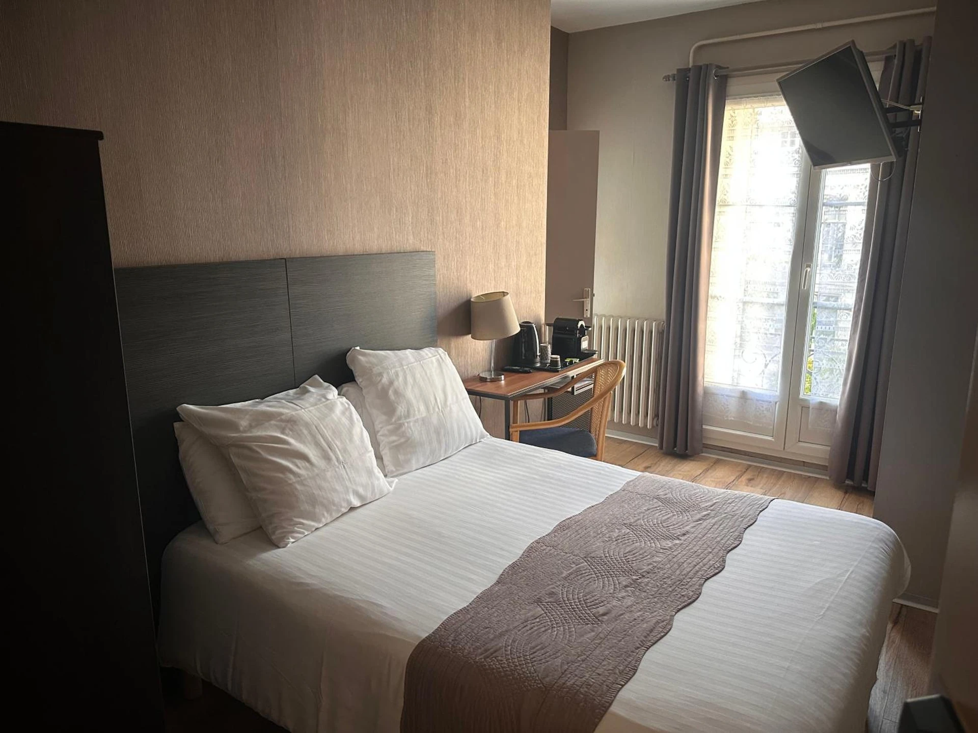 Chambre disponible pour un séminaire d'entreprise à Hotel Berthelot - Royan