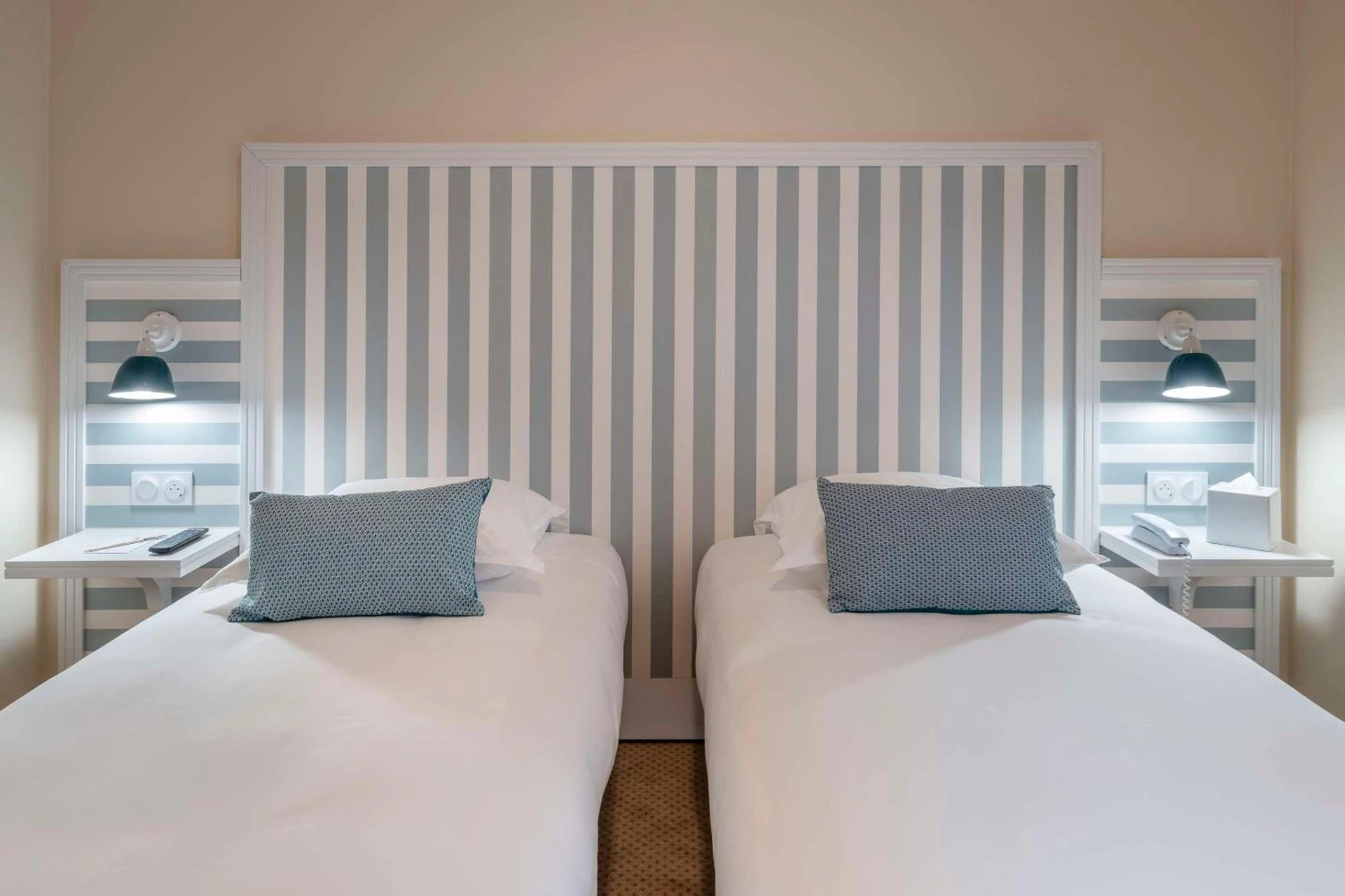 Chambre disponible pour un séminaire d'entreprise à Best Western Flers Centre Gare - Flers