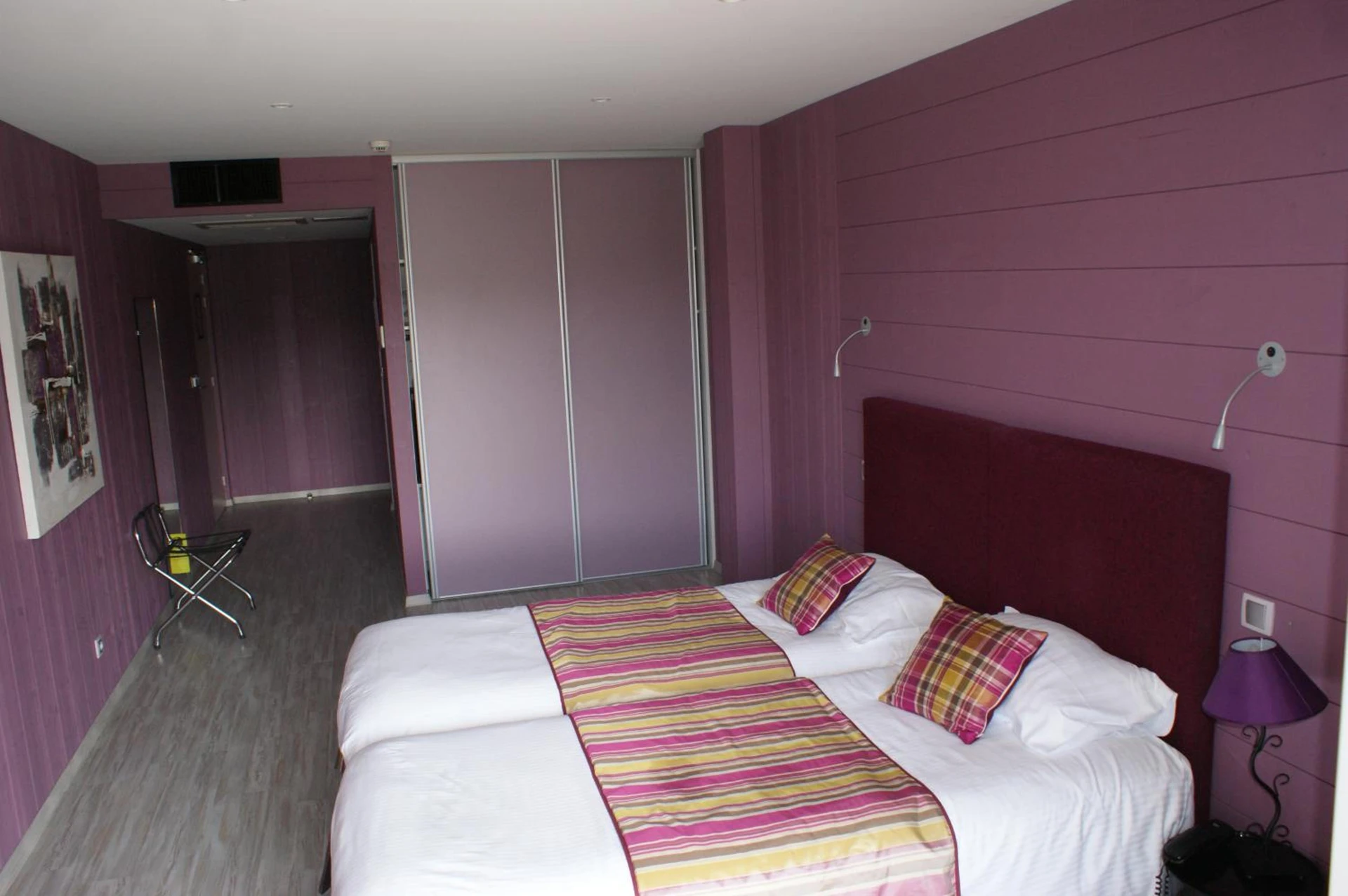 Chambre disponible pour un séminaire d'entreprise à Hotel Blanc - Marigny-Saint-Marcel