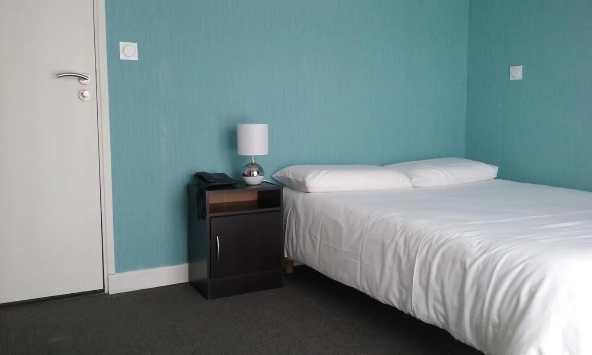 Magnifique chambre pour un séminaire d'entreprise à Hotel Bleu Azur - LʼIsle-Jourdain