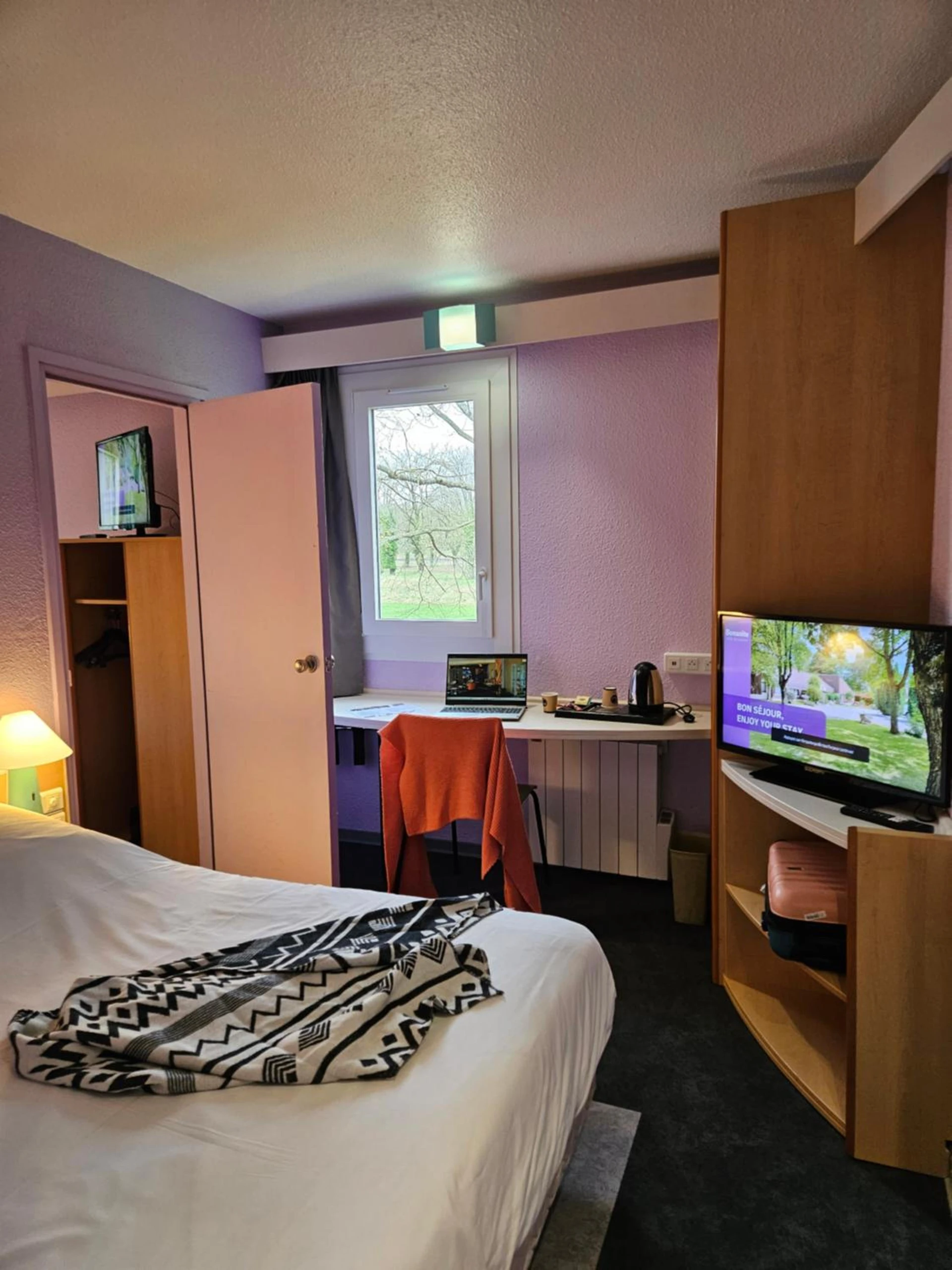 Chambre disponible pour un séminaire d'entreprise à Hotel Bonanite - Villers-Cotterêts