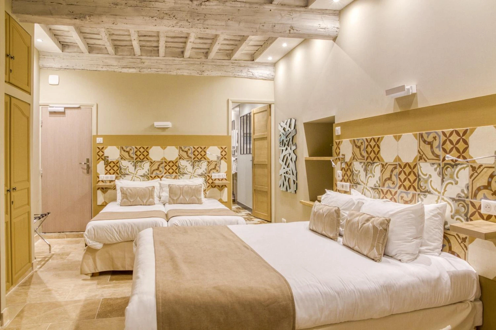 Chambre disponible pour un séminaire d'entreprise à Hotel Boquier - Aix-les-Bains
