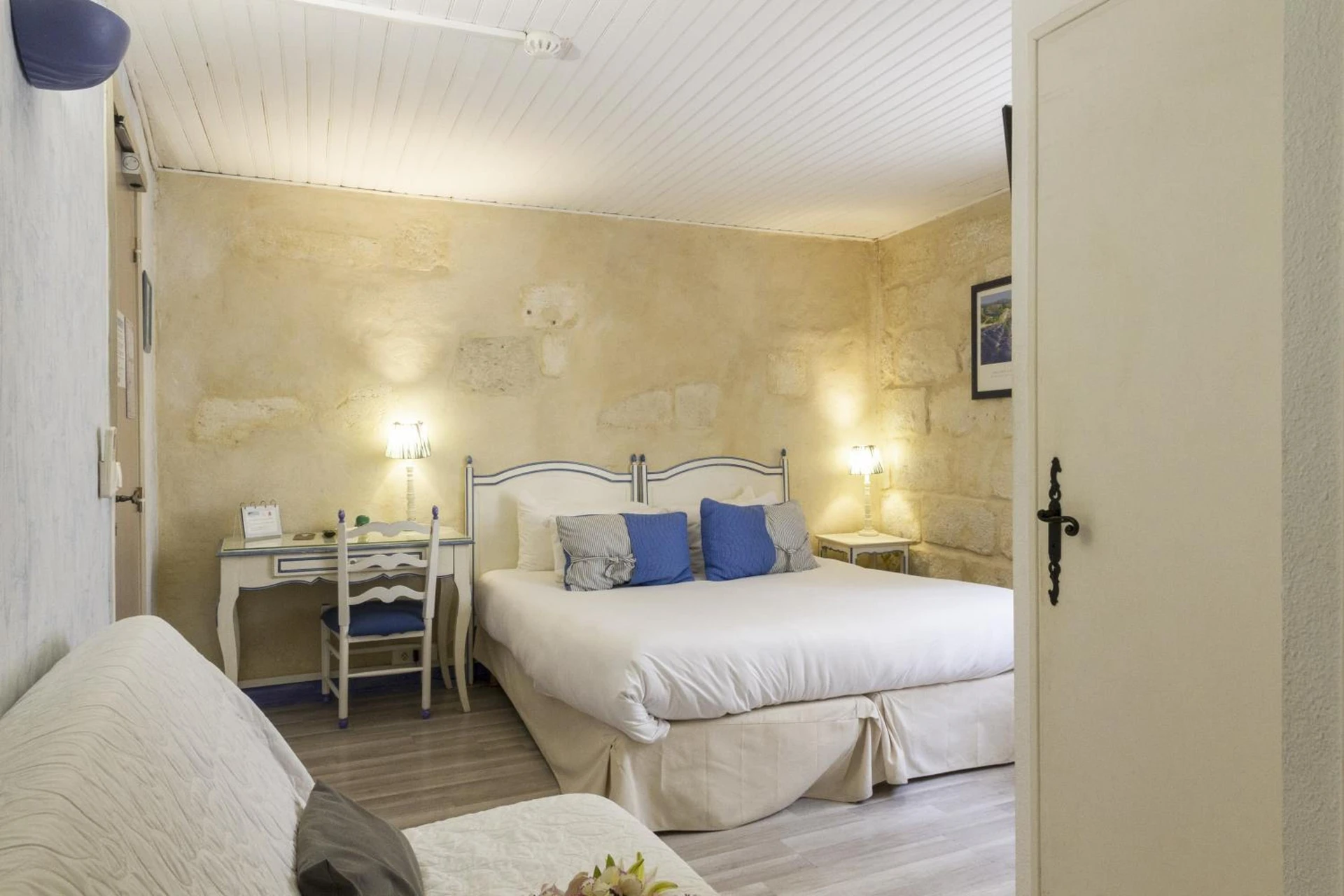 Chambre disponible pour un séminaire d'entreprise à Hotel Boquier - Aix-les-Bains
