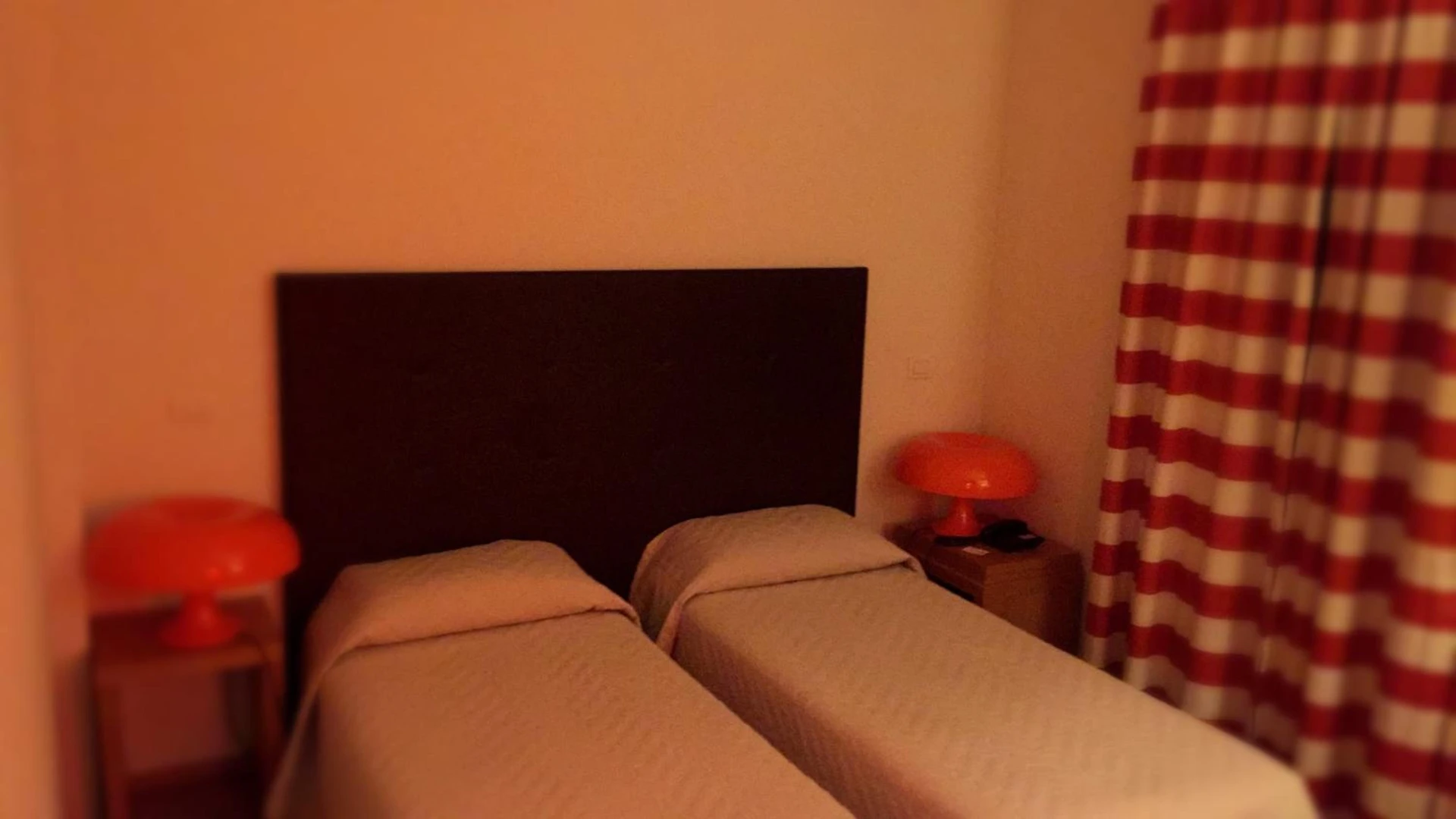 Chambre disponible pour un séminaire d'entreprise à Gare de Bordeaux-Saint-Jean - Troyes