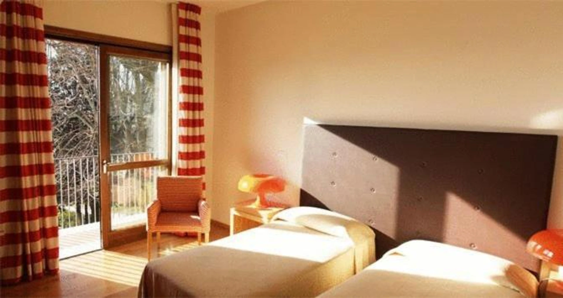 Chambre disponible pour un séminaire d'entreprise à Gare de Bordeaux-Saint-Jean - Troyes