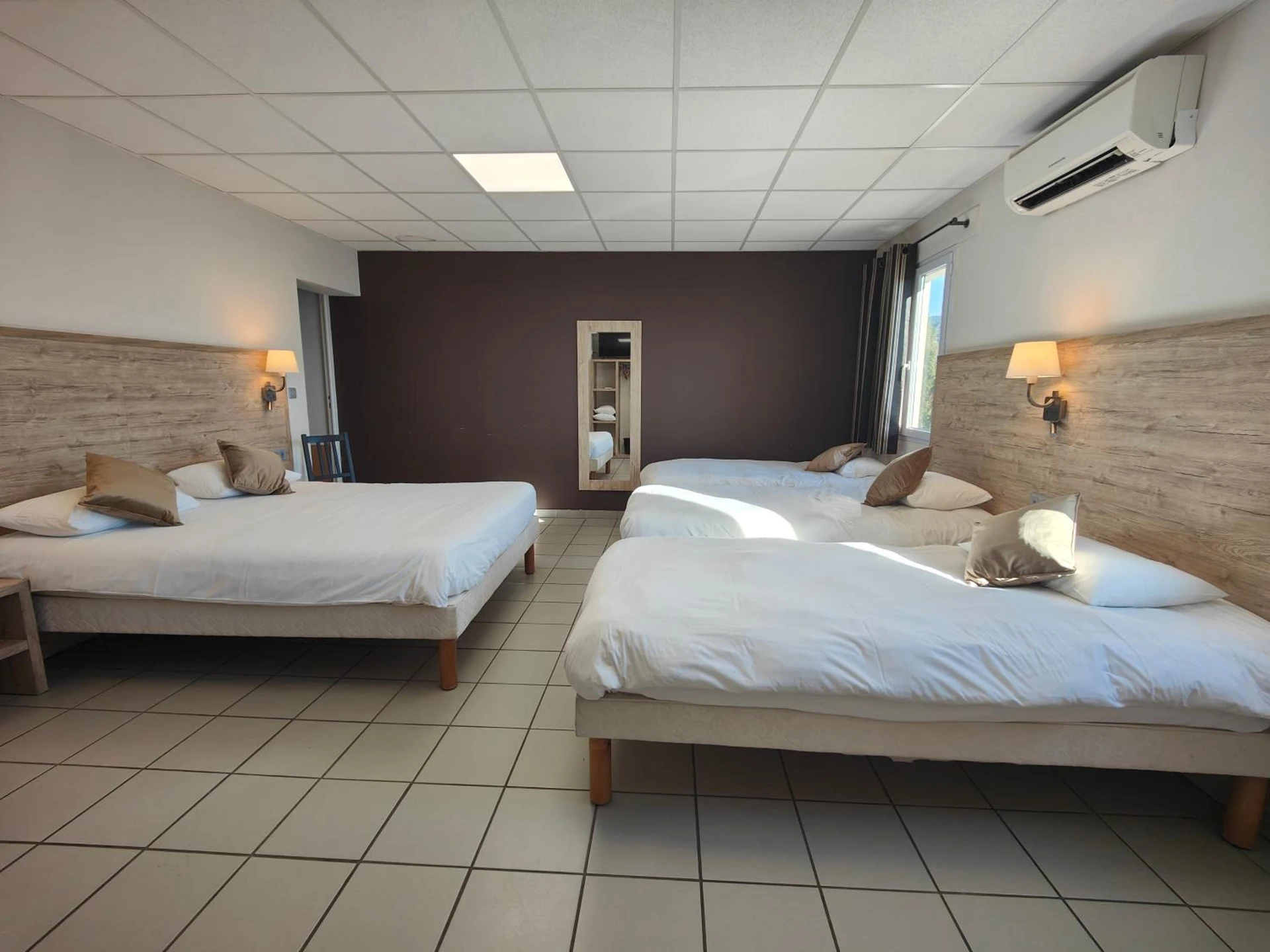 Organiser un séminaire d'entreprise : Hotel Restaurant du Bowling de Millau à millau