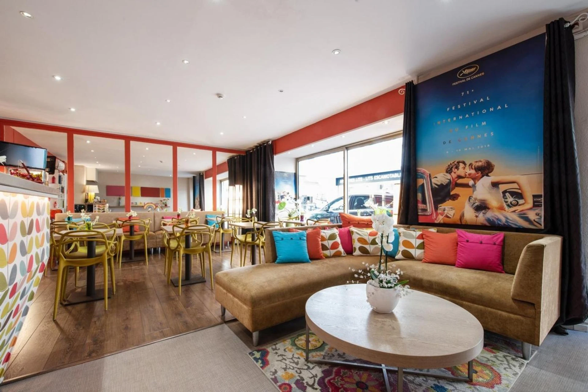 Ambiance de travail pour séminaire d'entreprise à Hôtel Brimer Cannes - Parentignat