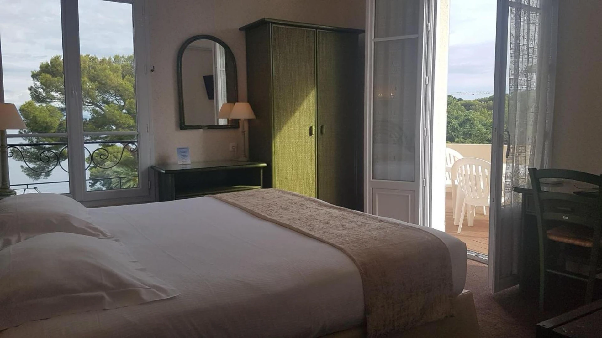 Chambre disponible pour un séminaire d'entreprise à Hôtel de Charme Brise Marine - Le Val