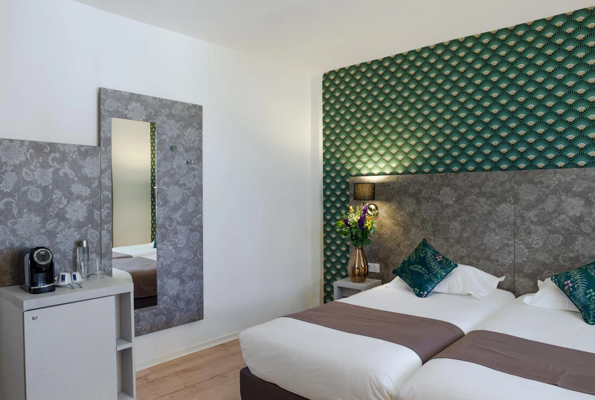 Chambre disponible pour un séminaire d'entreprise à Hôtel Le Bristol - Avignon