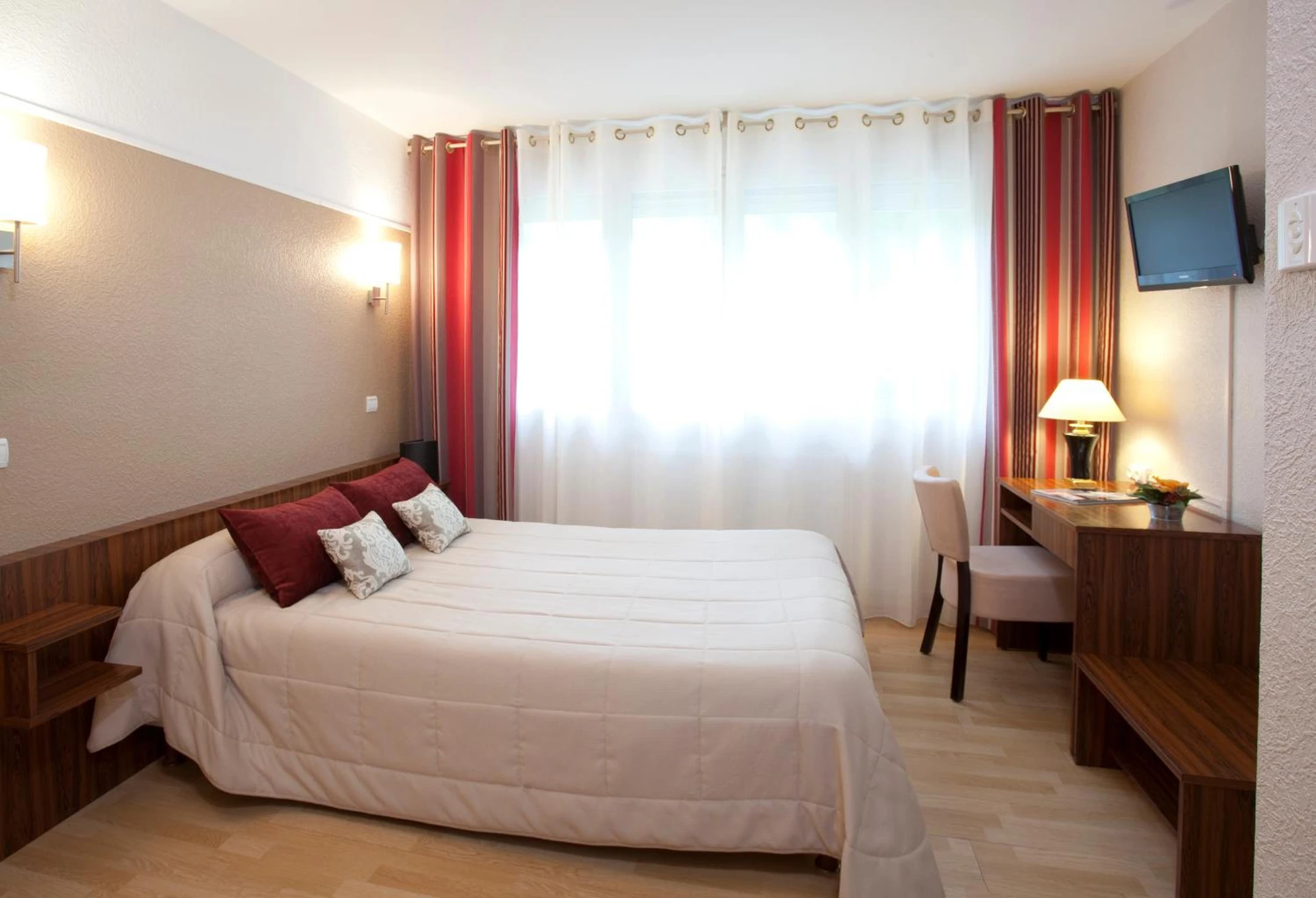 Chambre disponible pour un séminaire d'entreprise à Hôtel Brun - Saint-Lattier