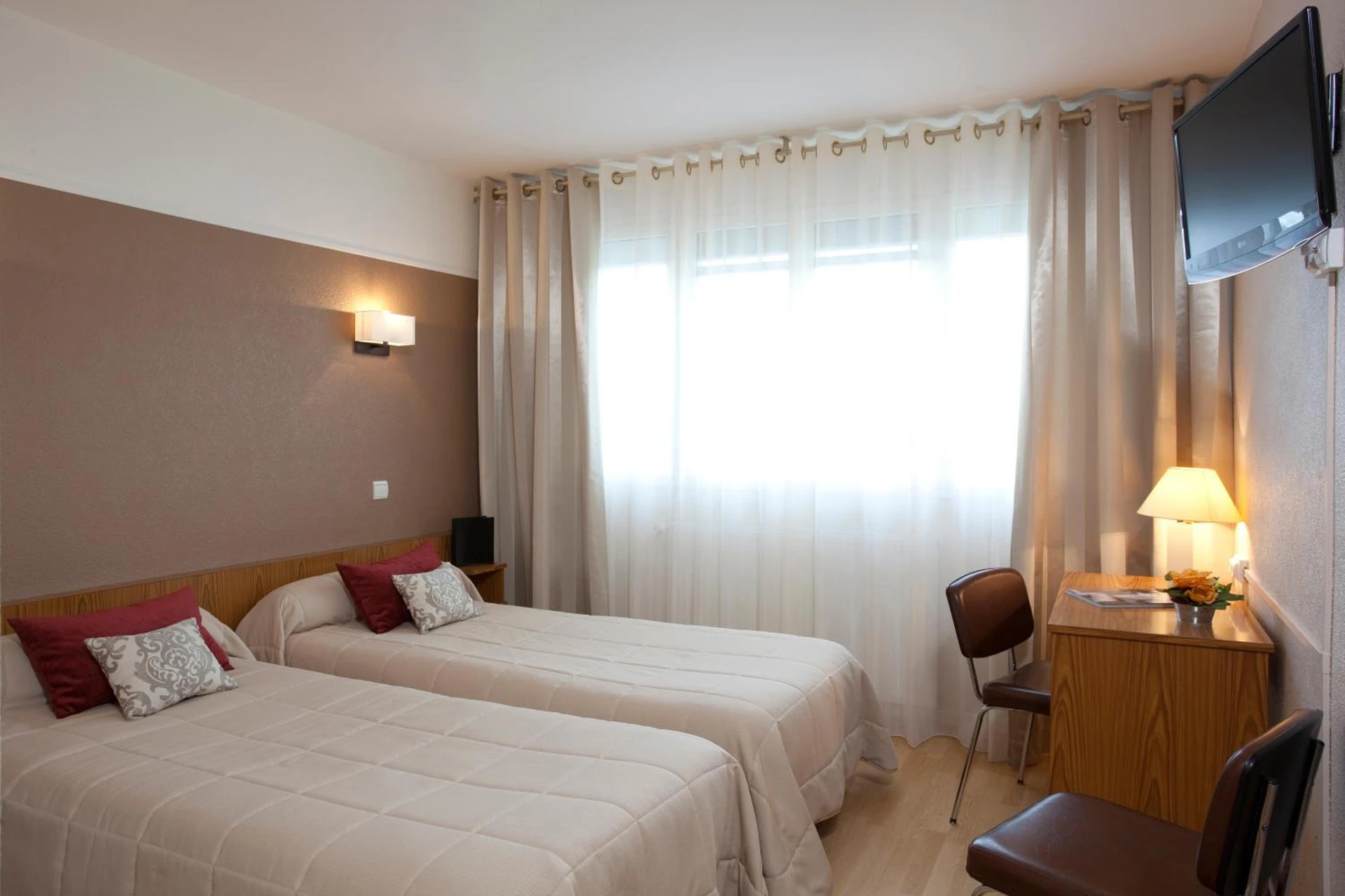 Chambre disponible pour un séminaire d'entreprise à Hôtel Brun - Saint-Lattier