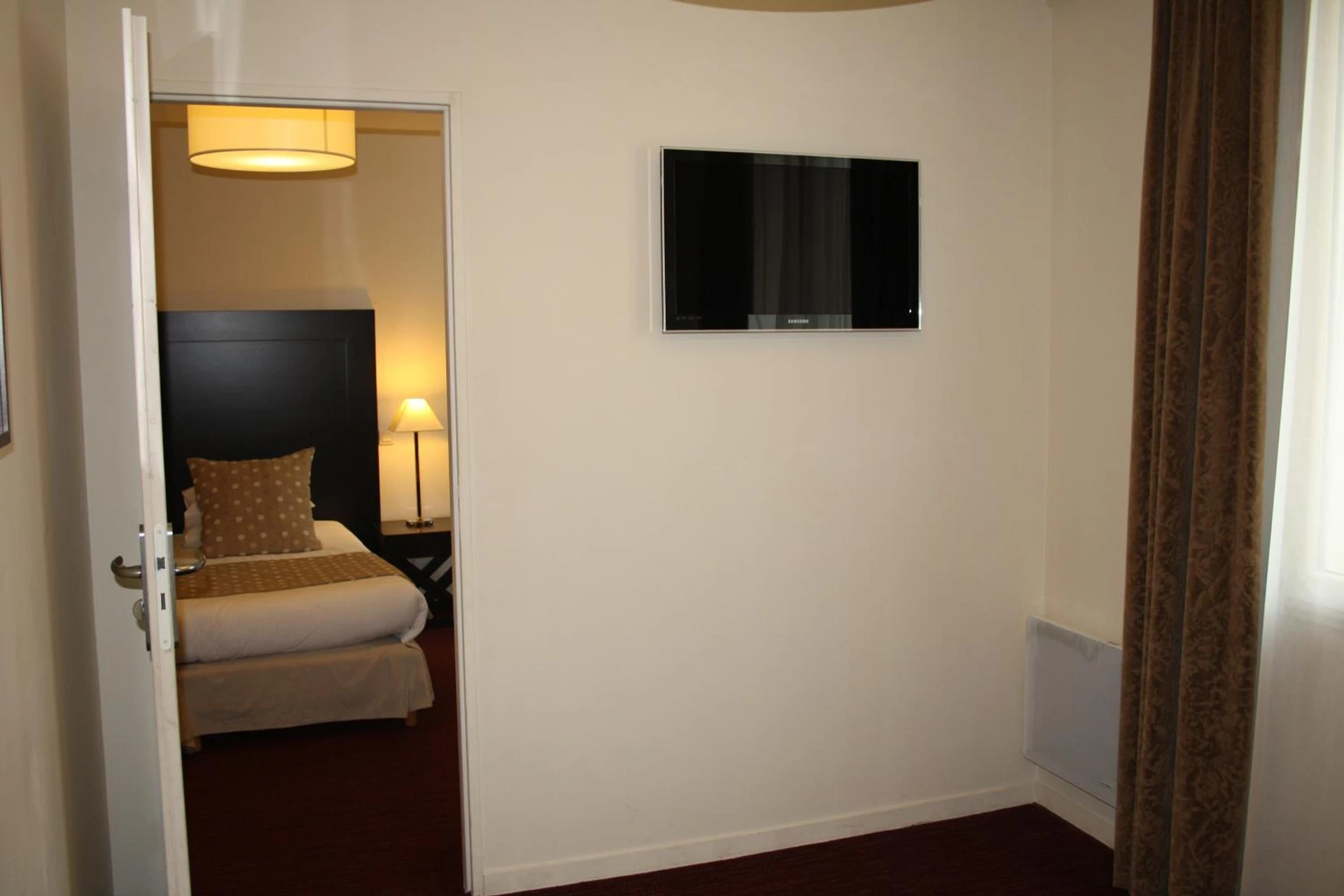 Chambre disponible pour un séminaire d'entreprise à Hôtel Burgevin - Sully-sur-Loire