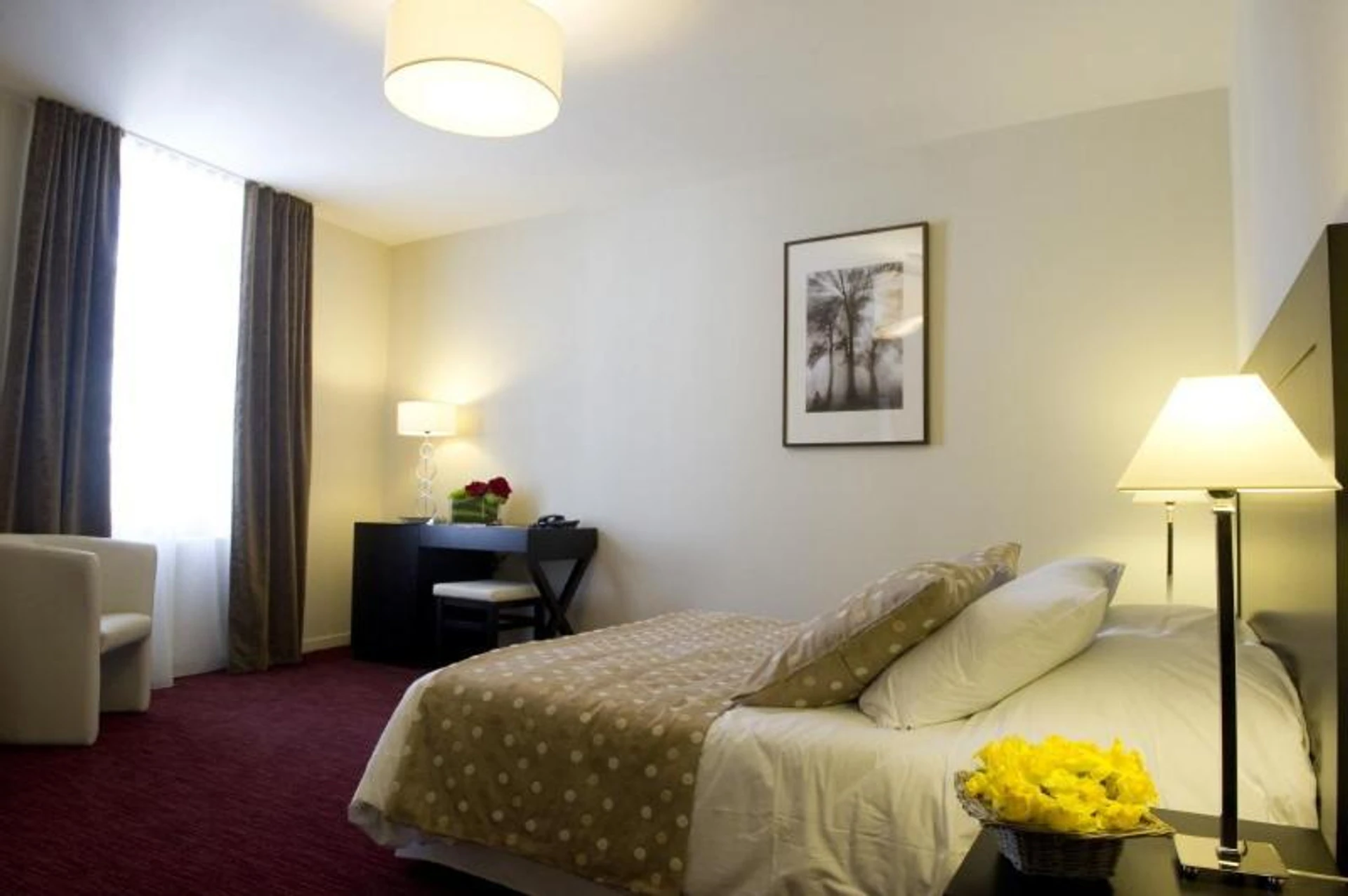 Magnifique chambre pour un séminaire d'entreprise à Hôtel Burgevin - Sully-sur-Loire
