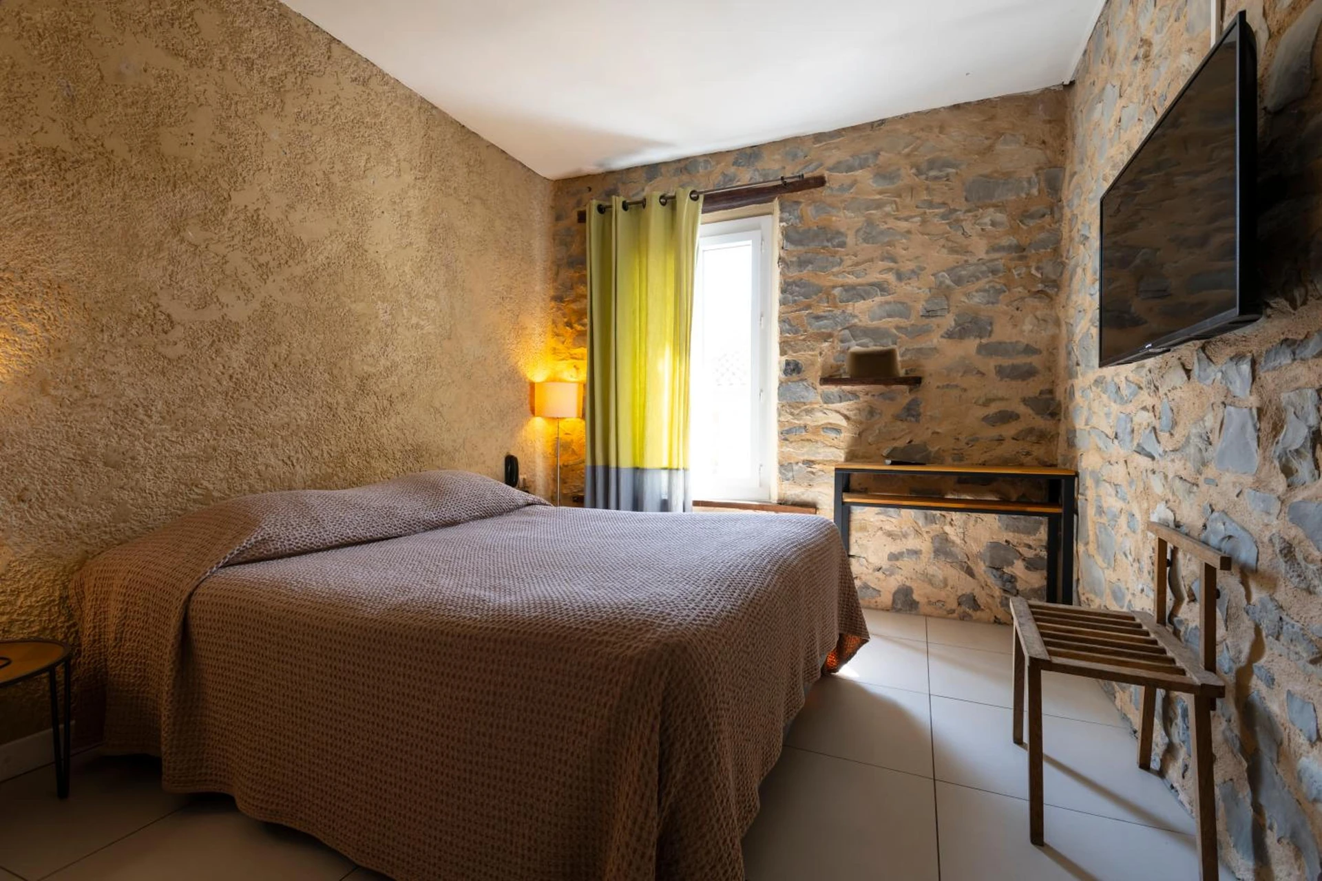 Chambre disponible pour un séminaire d'entreprise à Hotel Burrhus - Vaison-la-Romaine