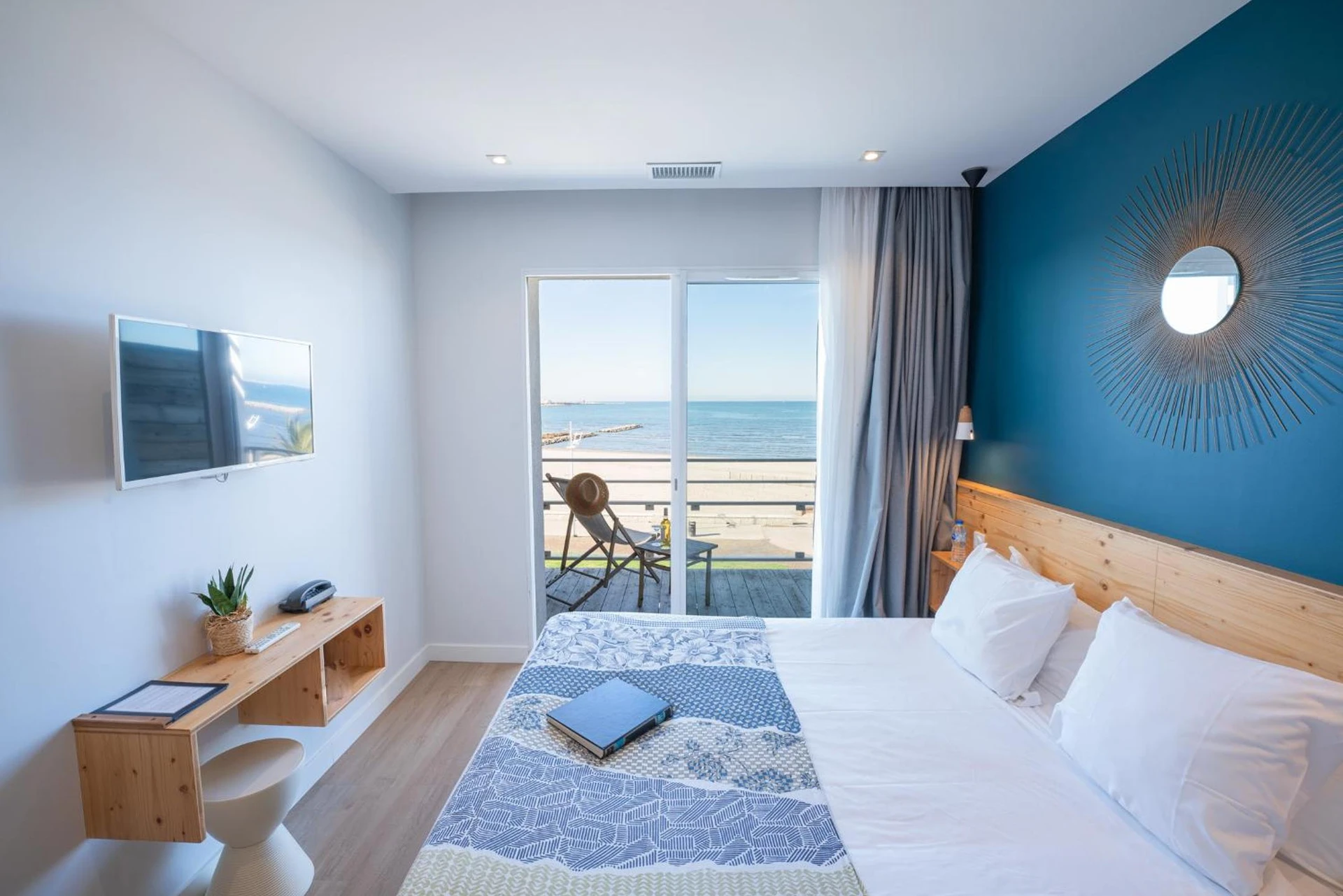 Chambre disponible pour un séminaire d'entreprise à Hôtel Café Miramar - Le Grau-du-Roi