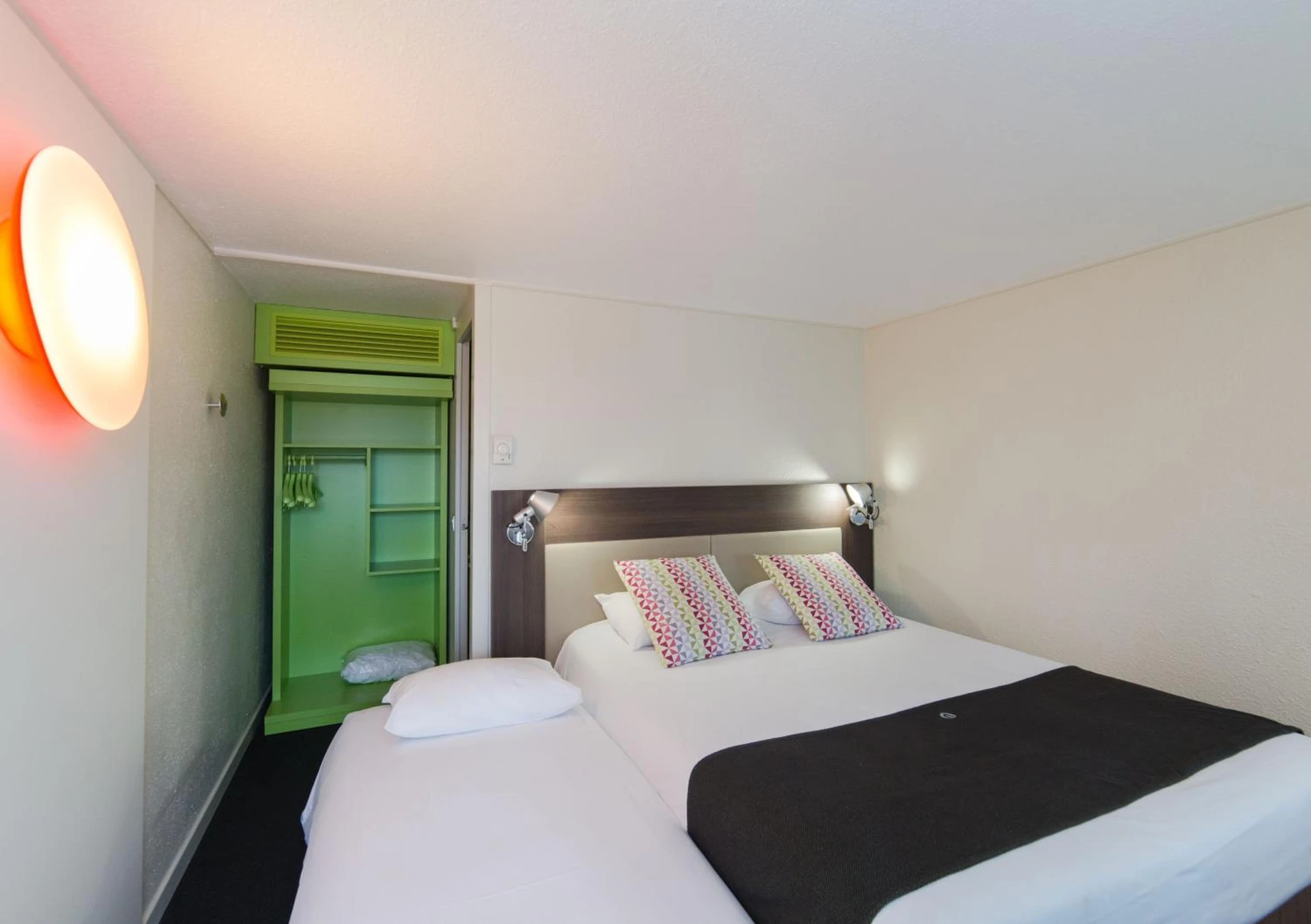 Magnifique chambre pour un séminaire d'entreprise à Campanile Agen - Agen