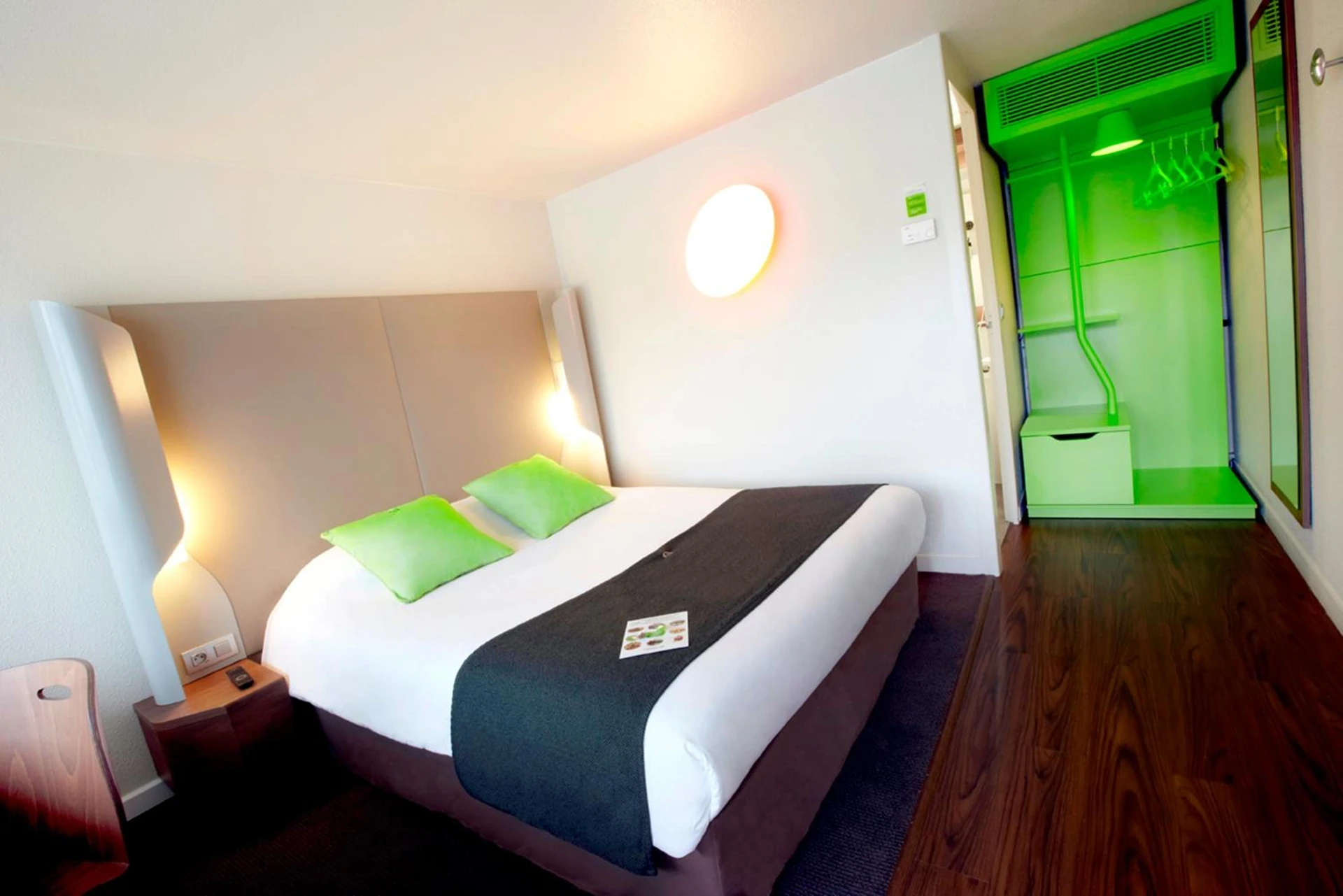Magnifique chambre pour un séminaire d'entreprise à Campanile Aix-en-Provence Sud - Pont de l'Arc - Aix-en-Provence