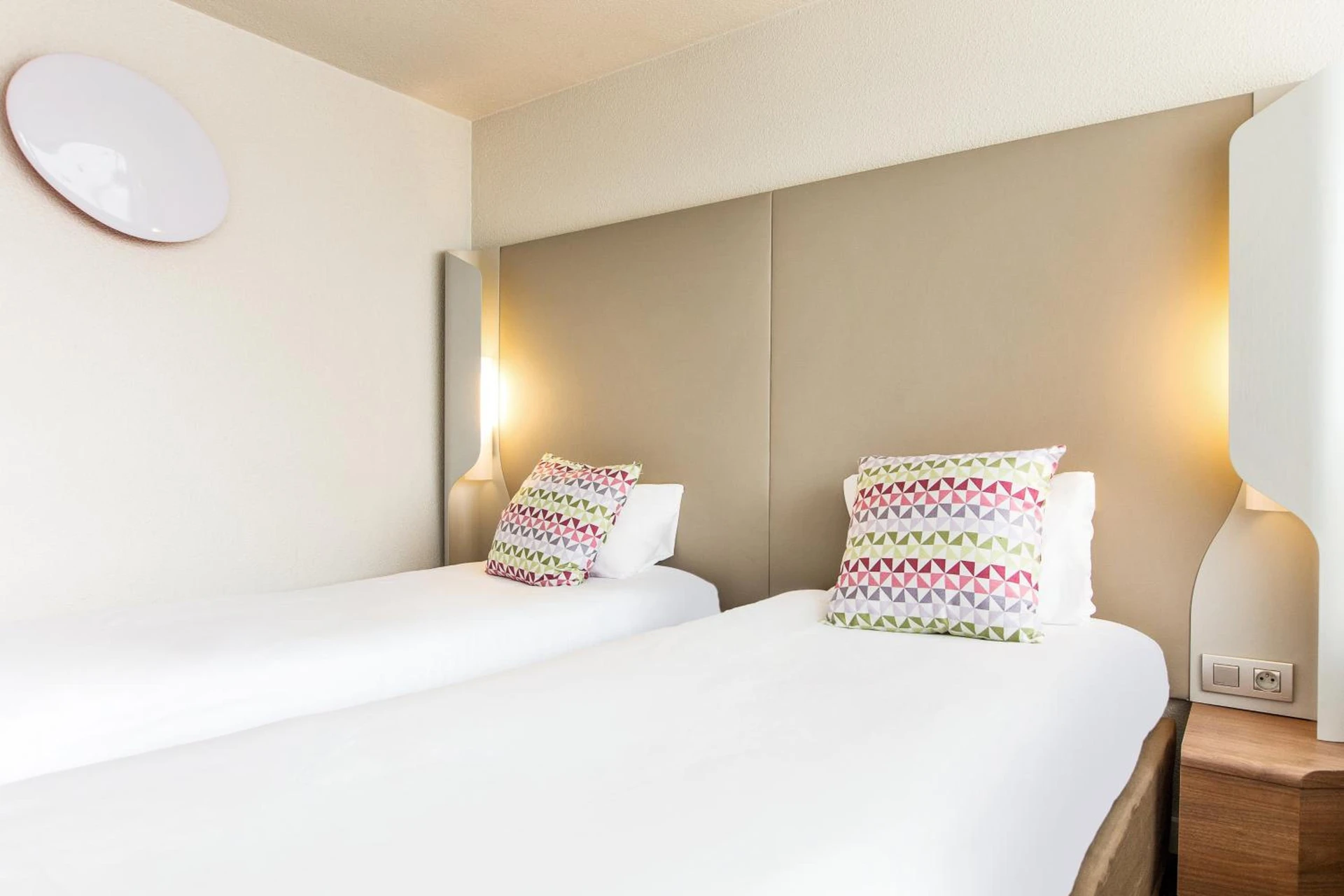 Magnifique chambre pour un séminaire d'entreprise à Campanile Argenteuil - Argenteuil