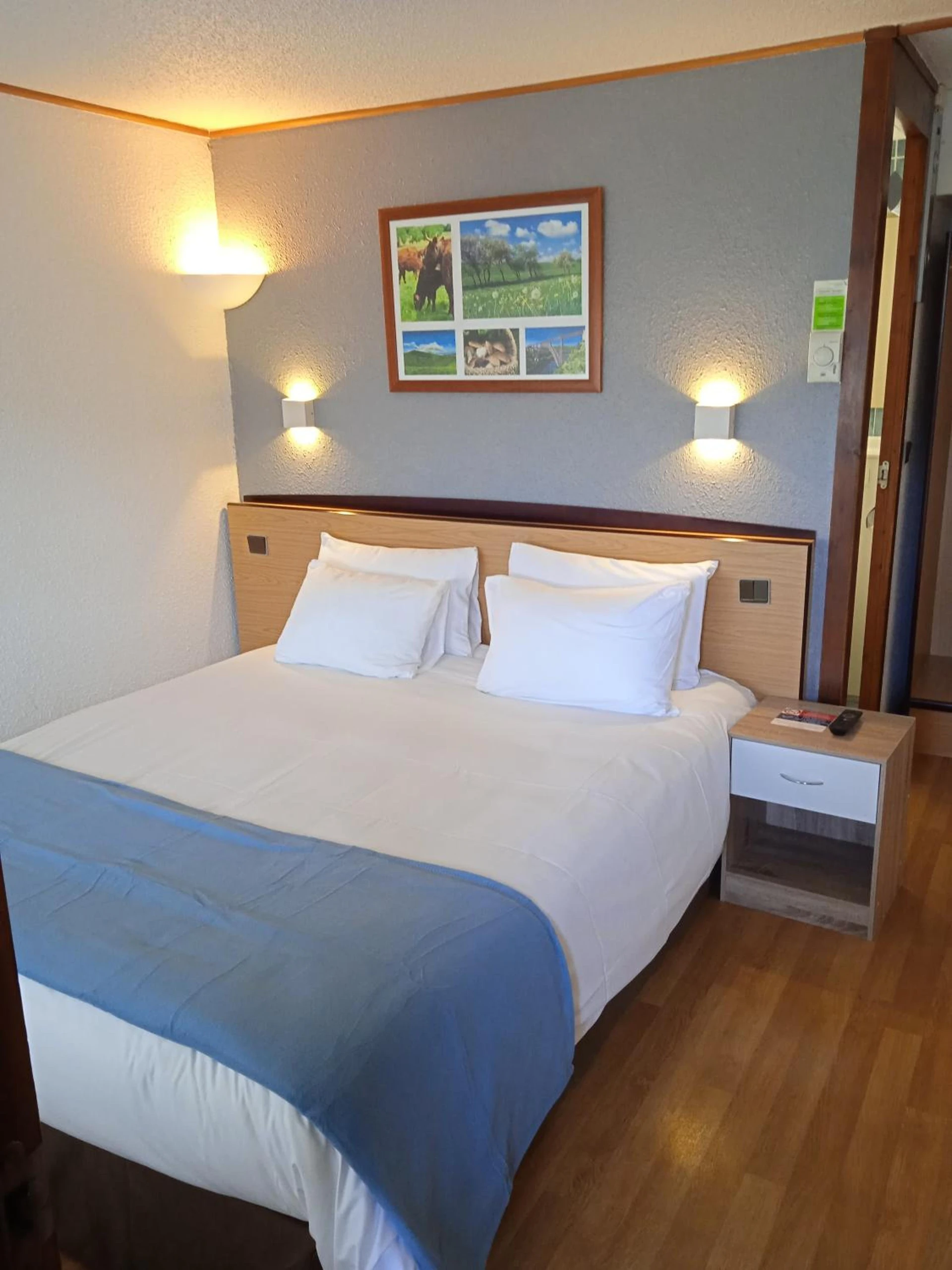 Chambre disponible pour un séminaire d'entreprise à Hôtel Restaurant Campanile Aurillac - Aurillac