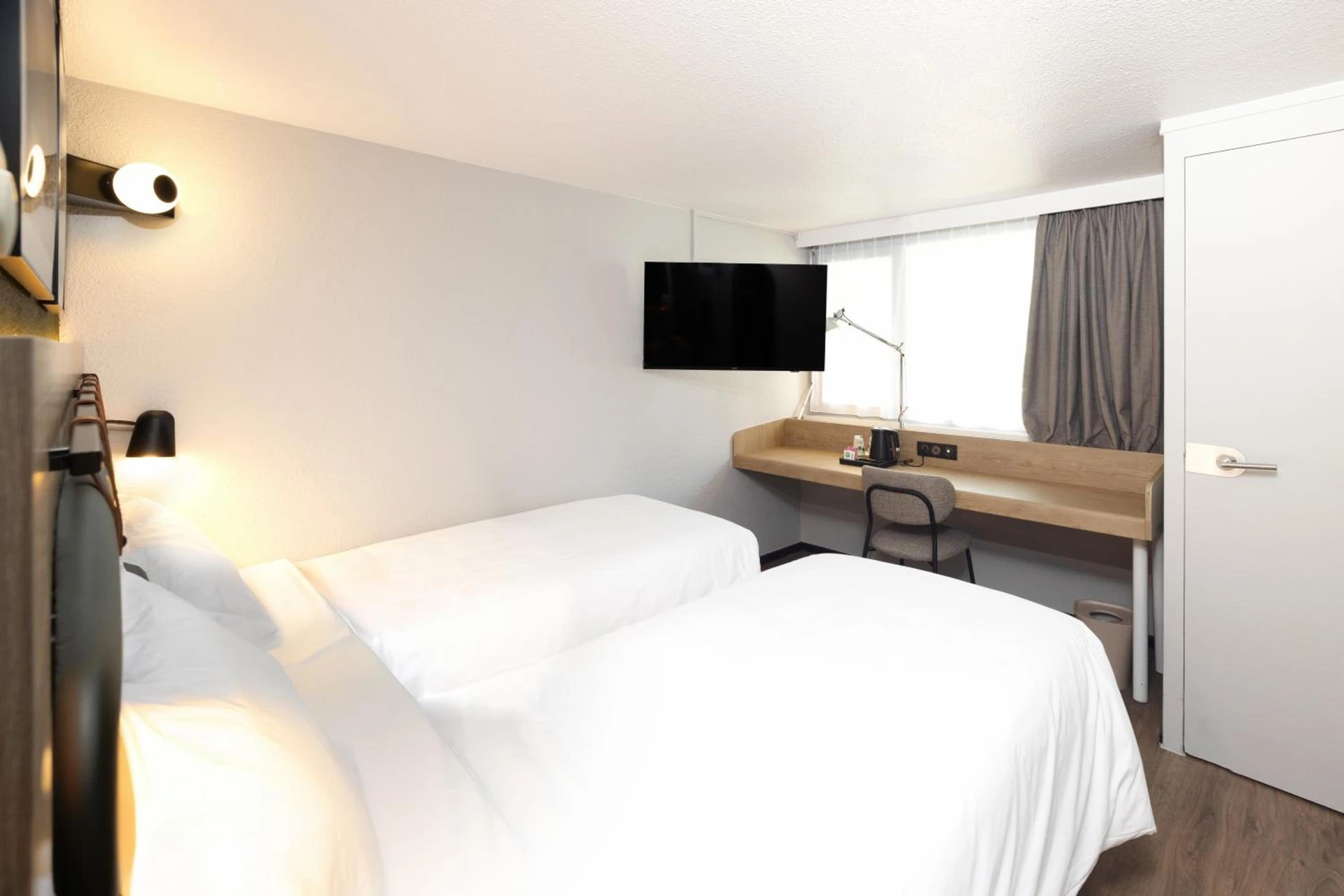 Magnifique chambre pour un séminaire d'entreprise à Campanile Besançon-Ouest Châteaufarine - Besançon