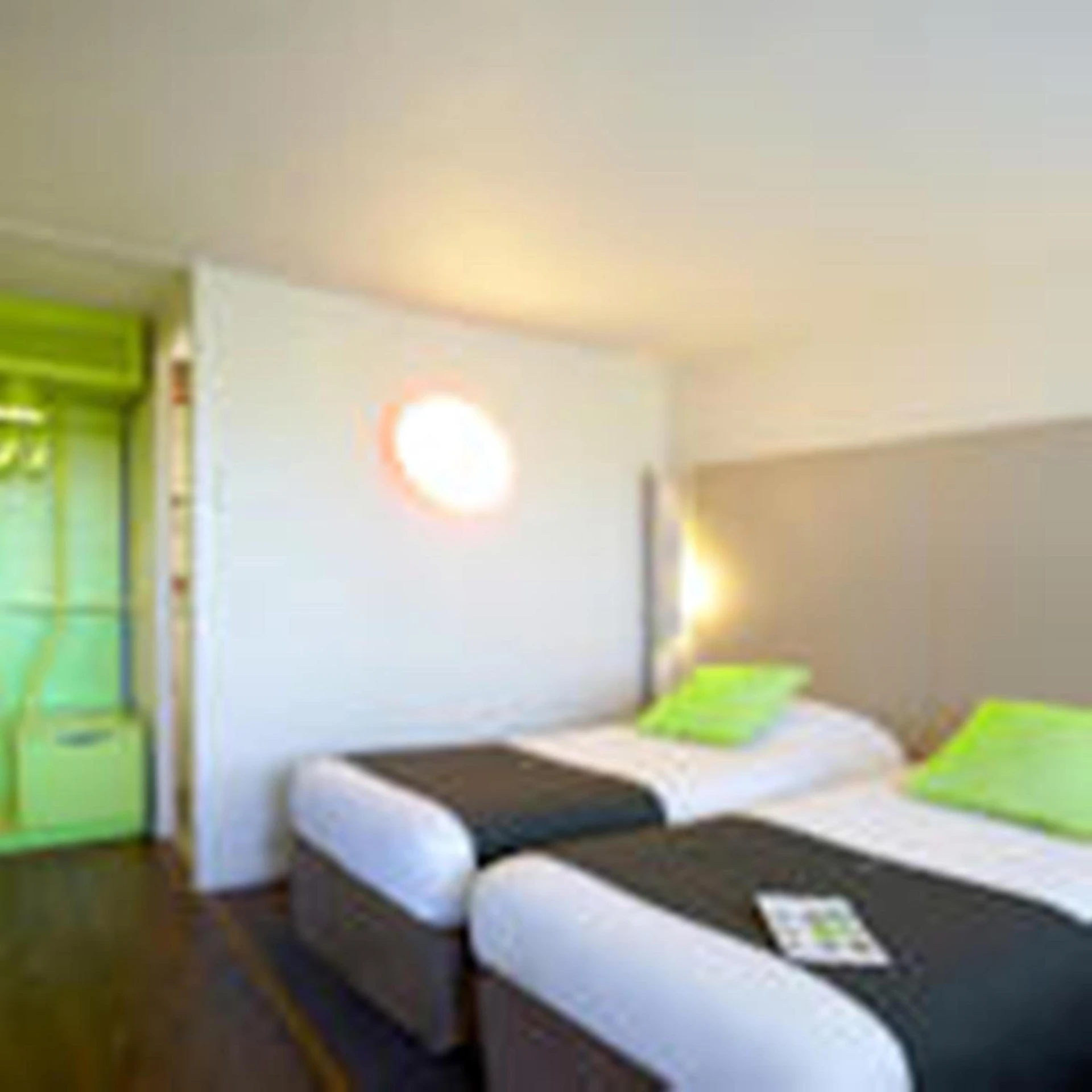 Chambre disponible pour un séminaire d'entreprise à Campanile Bordeaux Nord - Le Lac - Bordeaux