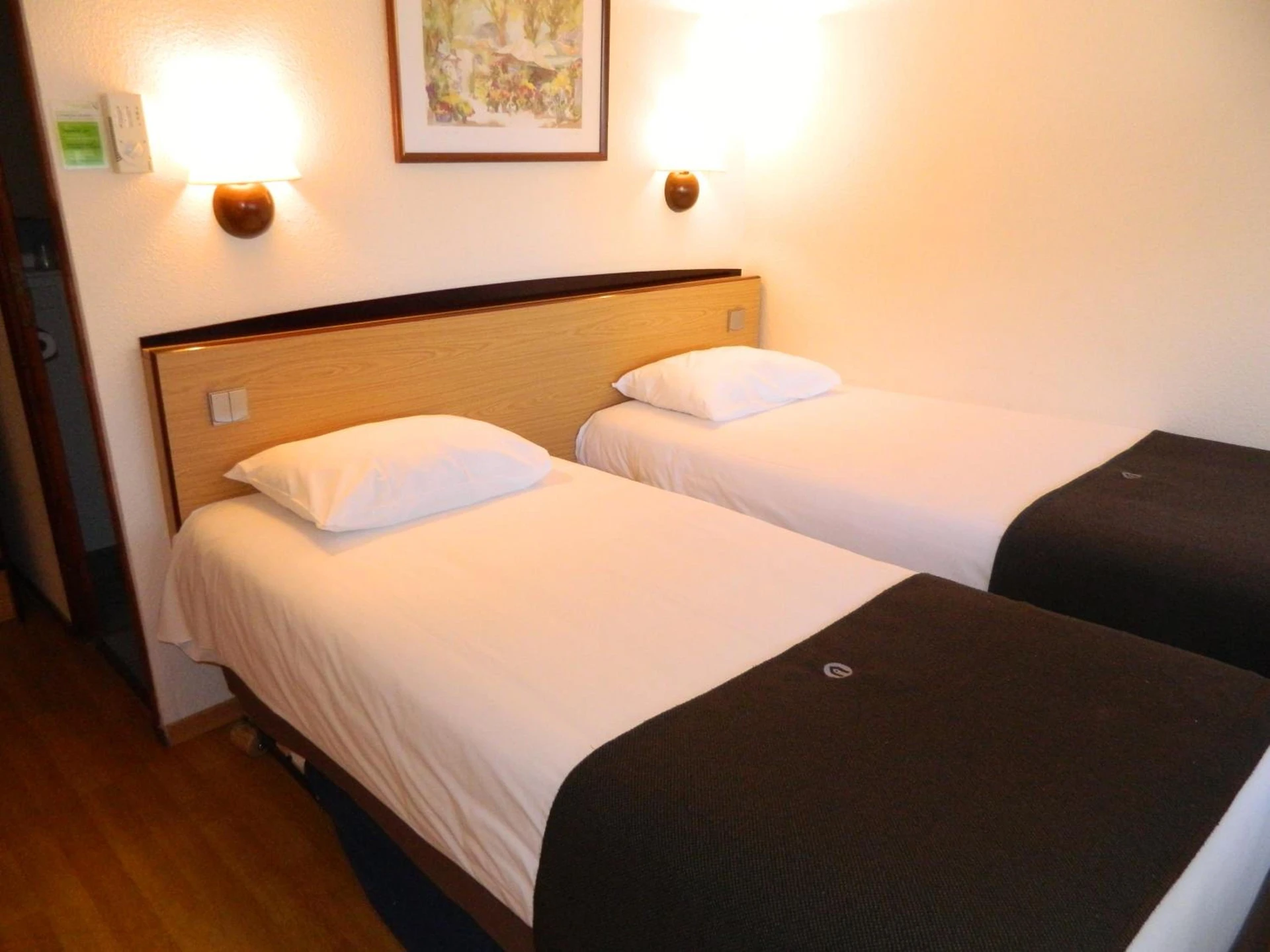 Chambre disponible pour un séminaire d'entreprise à Campanile Epernay - Dizy 51530 - Épernay