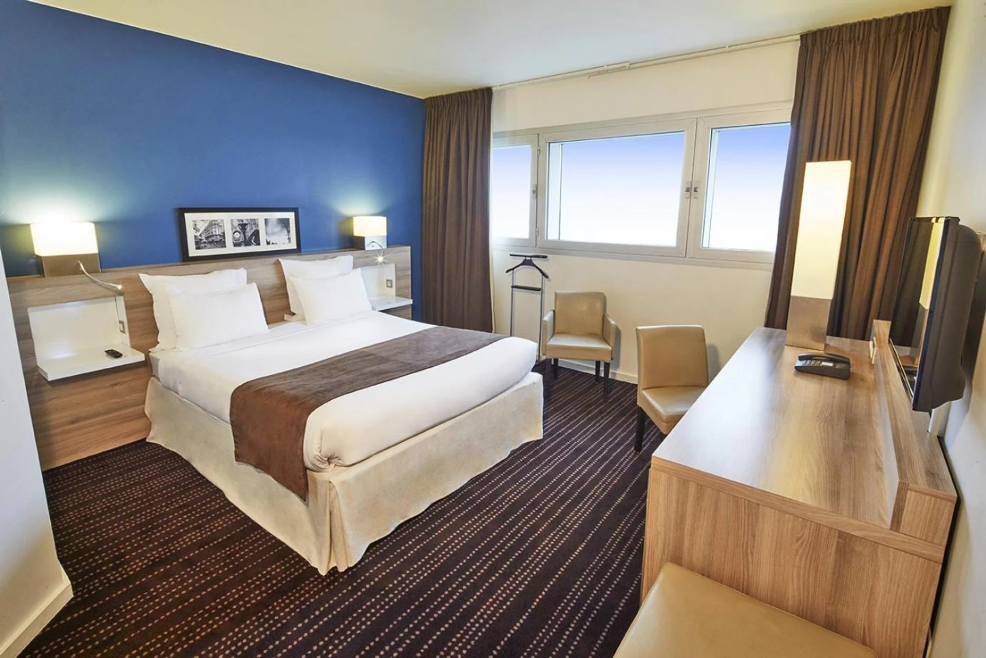 Chambre disponible pour un séminaire d'entreprise à Campanile Le Bourget – Airport - Varennes-Vauzelles
