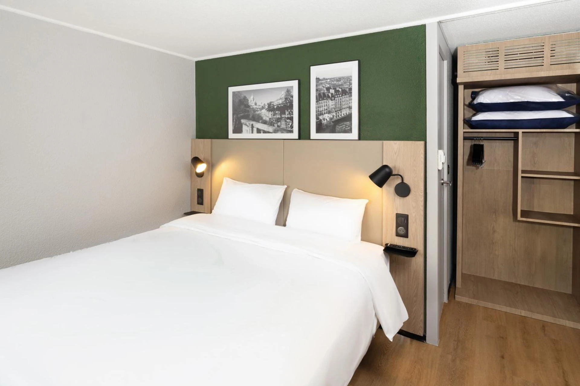 Chambre disponible pour un séminaire d'entreprise à Campanile Les Ulis - Courtaboeuf - Saint-Jacques-de-la-Lande