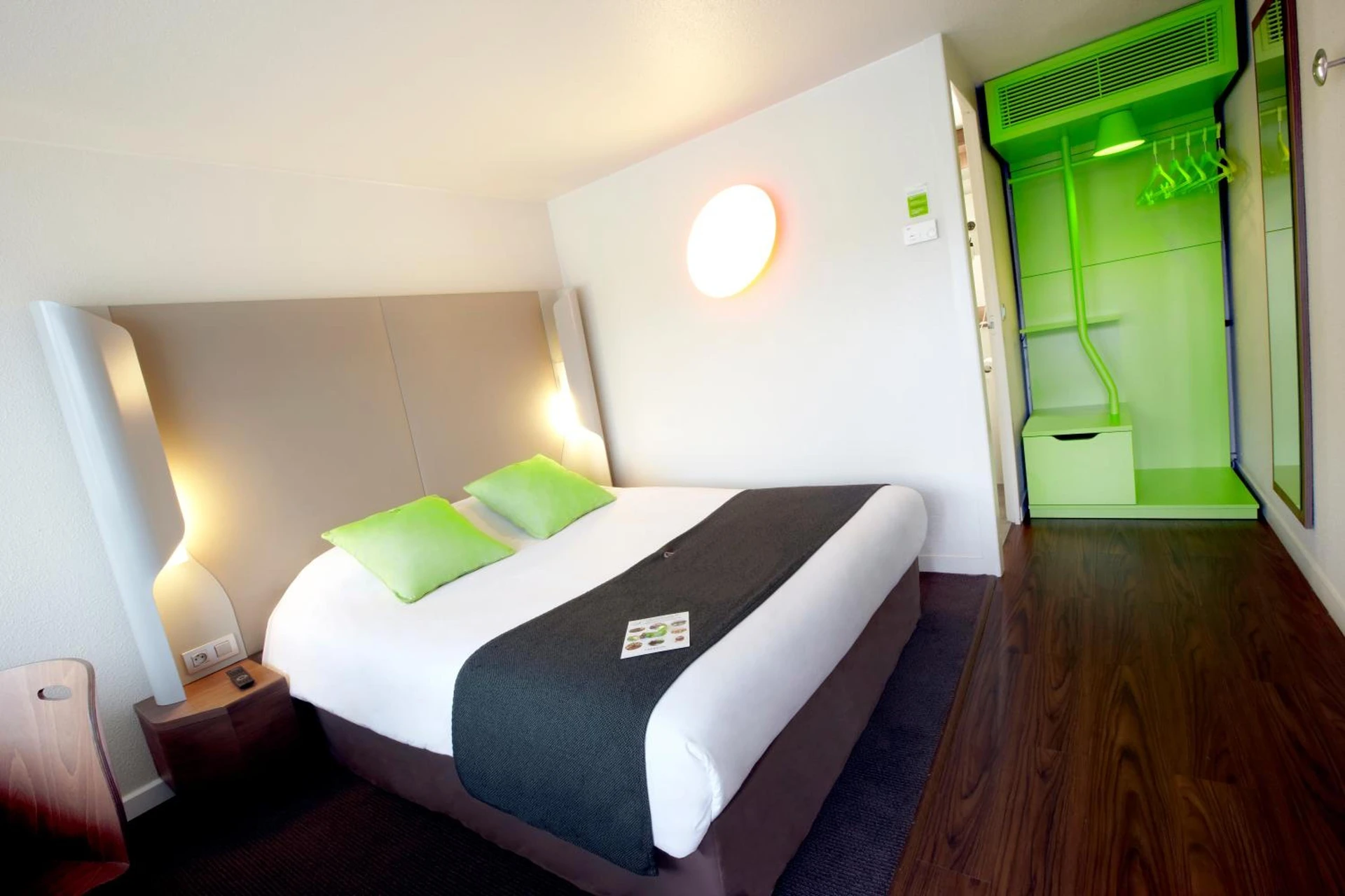 Chambre disponible pour un séminaire d'entreprise à Campanile Lille Nord Wasquehal - Wasquehal