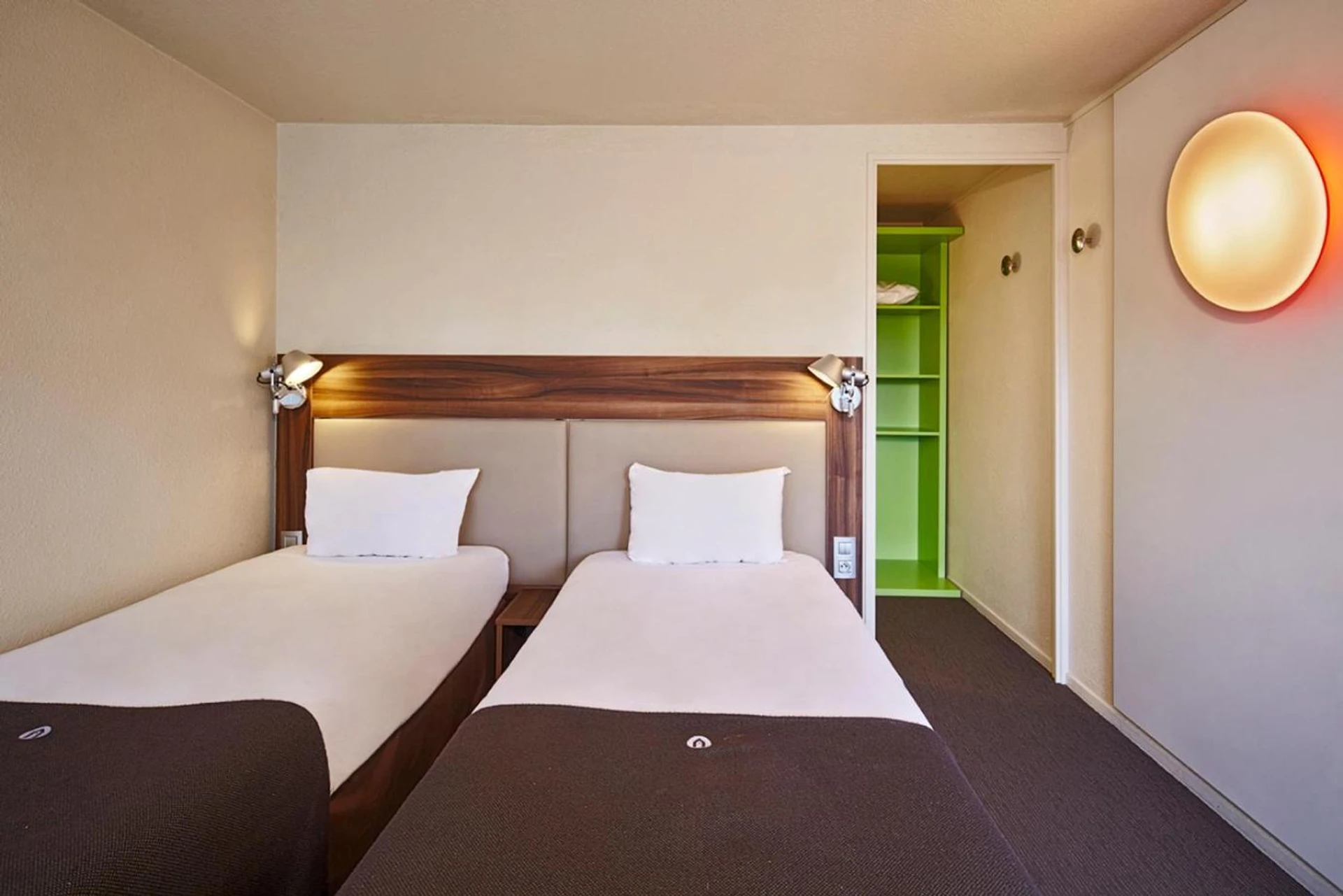 Chambre disponible pour un séminaire d'entreprise à Campanile Melun Sénart - Vert-Saint-Denis