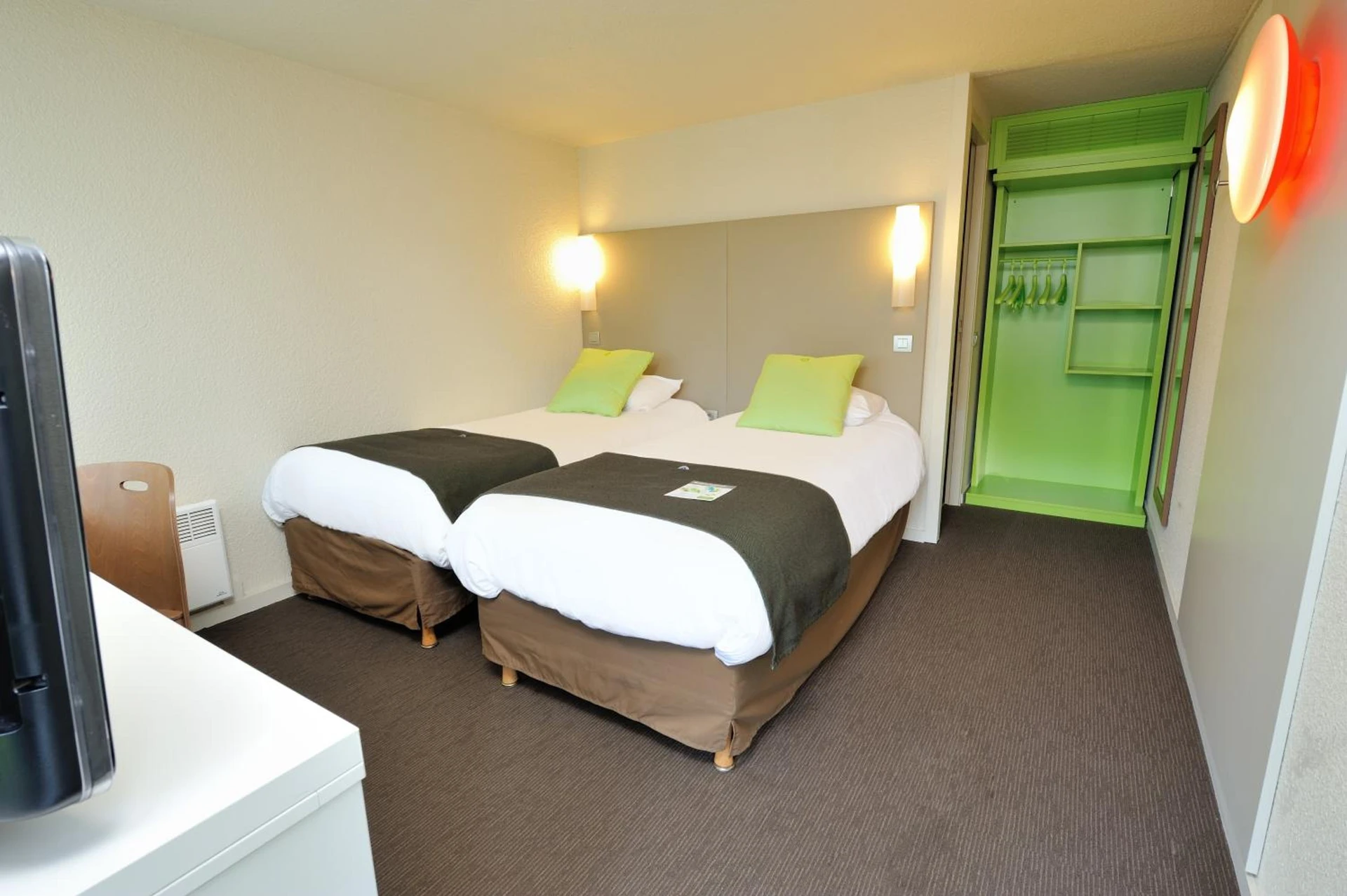 Magnifique chambre pour un séminaire d'entreprise à Campanile Montélimar Nord - A7 sortie 17 - Les Tourrettes