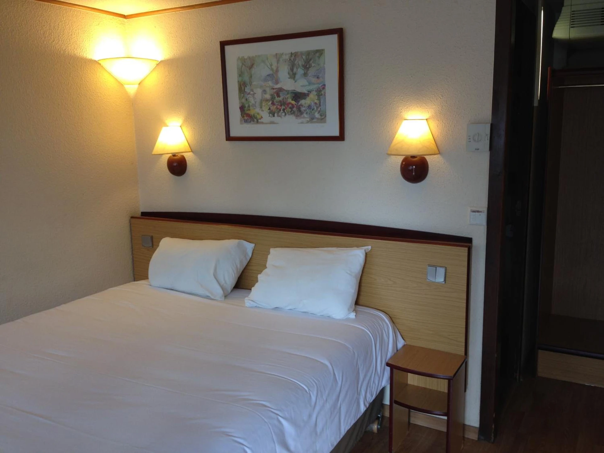 Magnifique chambre pour un séminaire d'entreprise à Campanile Mulhouse - Illzach Ile Napoléon - Illzach